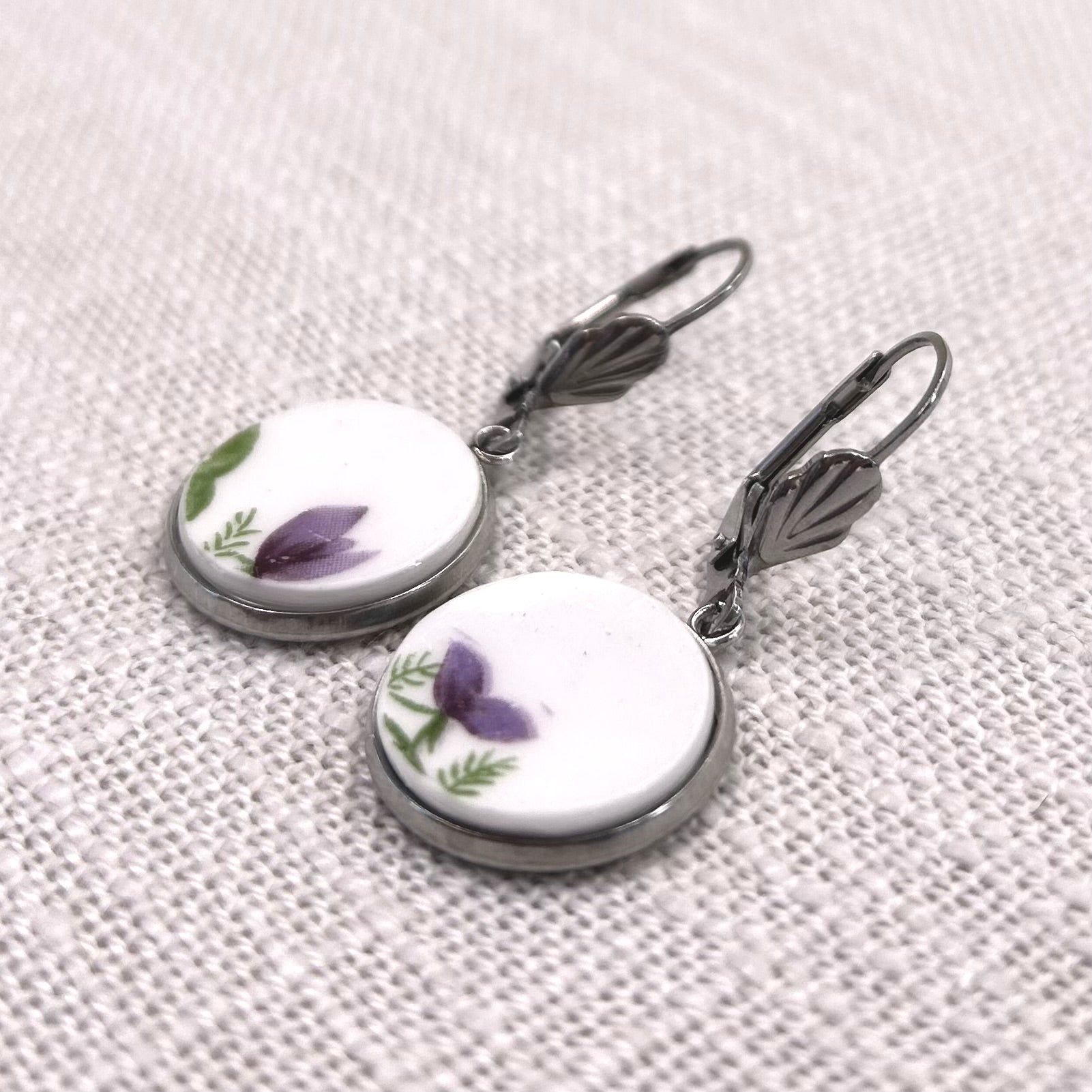 1950’s Queen Anne Leverback Dangly Earrings S