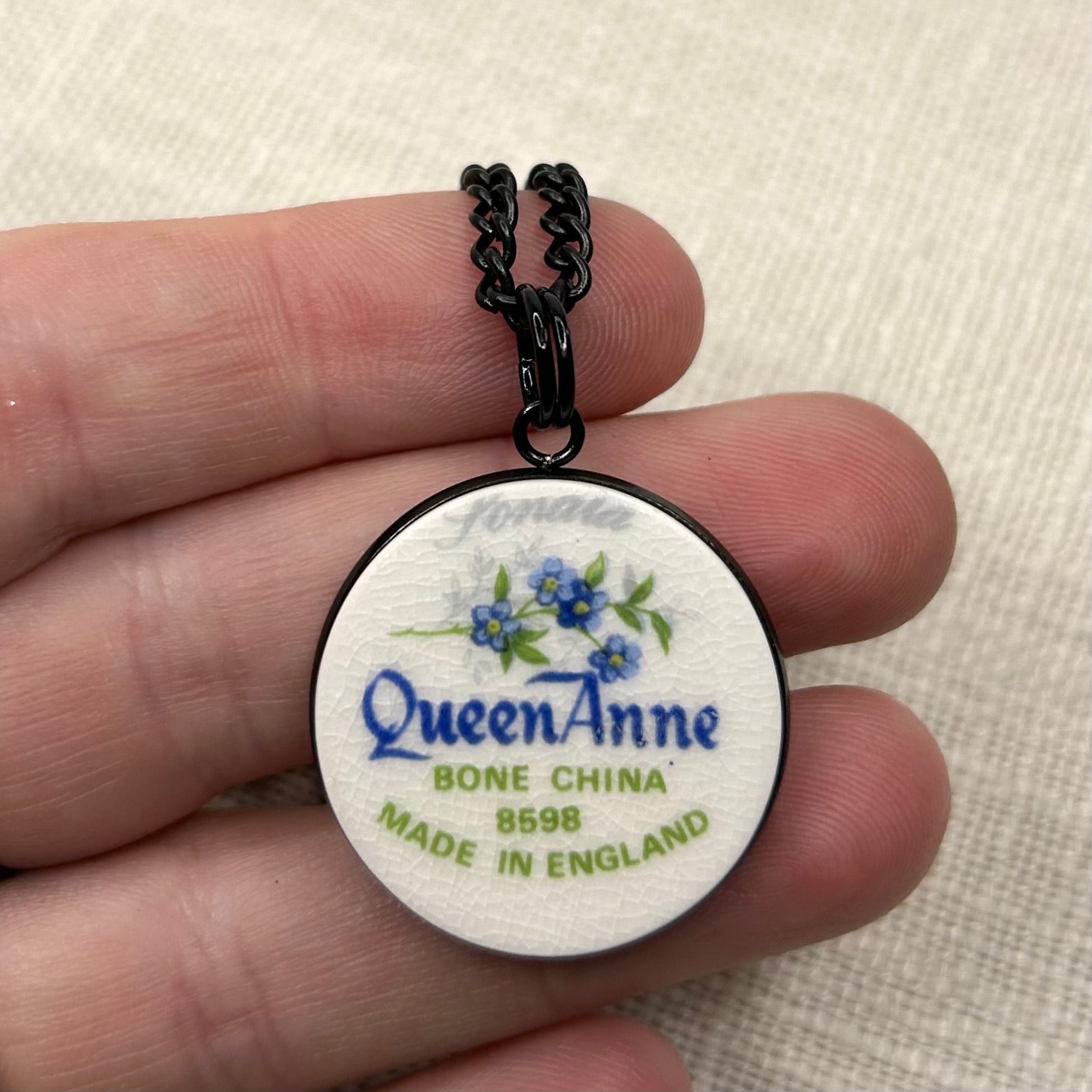 1950s Queen Anne Sonata Backstamp Pendant Necklace Black