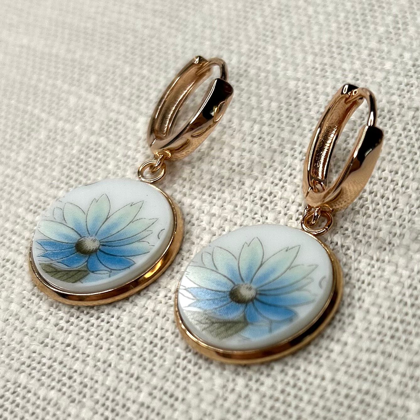 Noritake Huggies Dangly Earrings RM