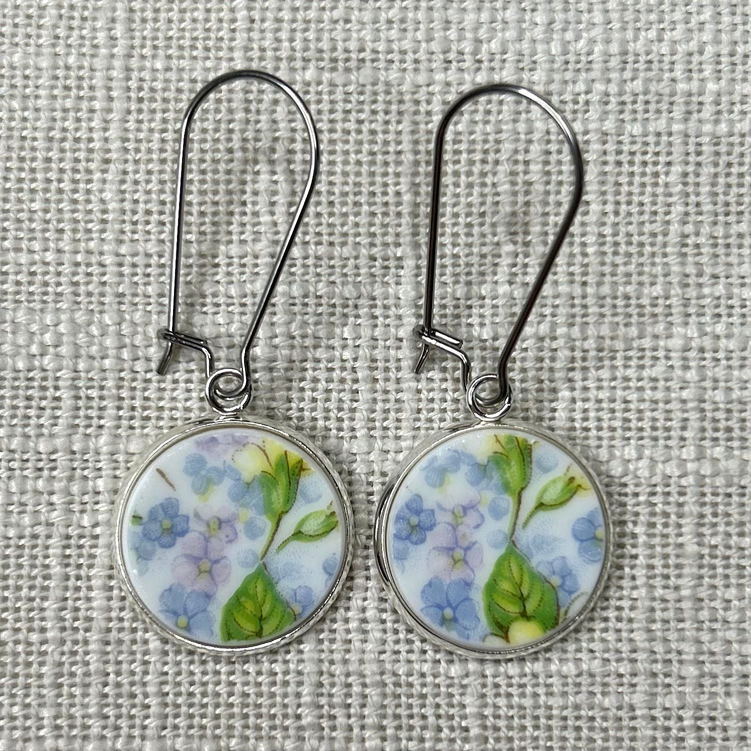 1925-45 Shelley ‘Primrose Chintz’ Kidney Wire Dangly Earrings SM