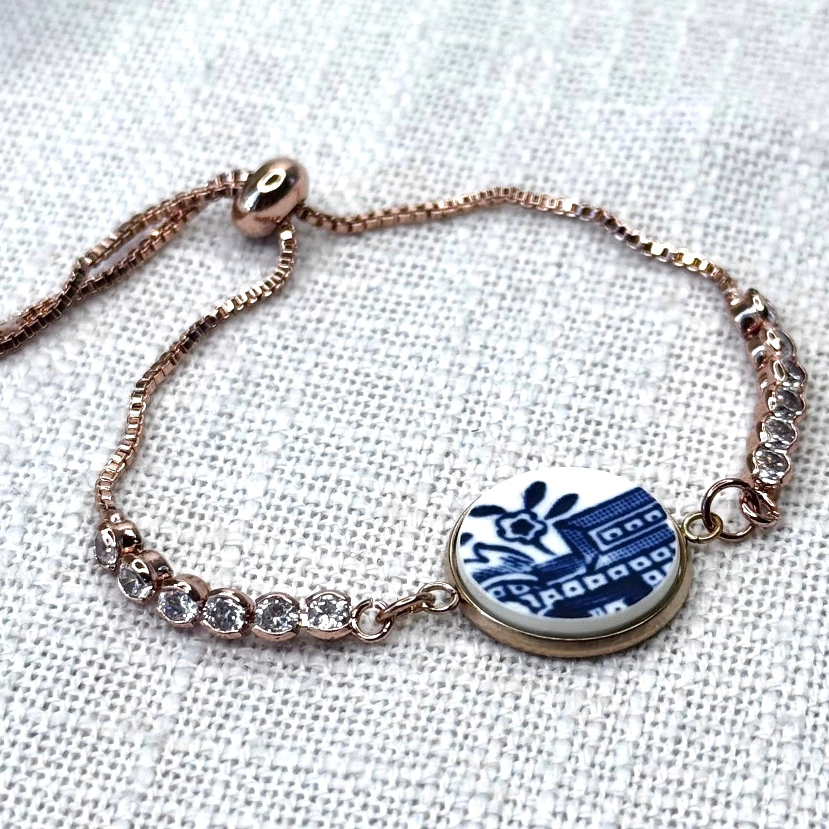 1960’s Churchill ‘Blue Willow’ Adjustable Bracelet R