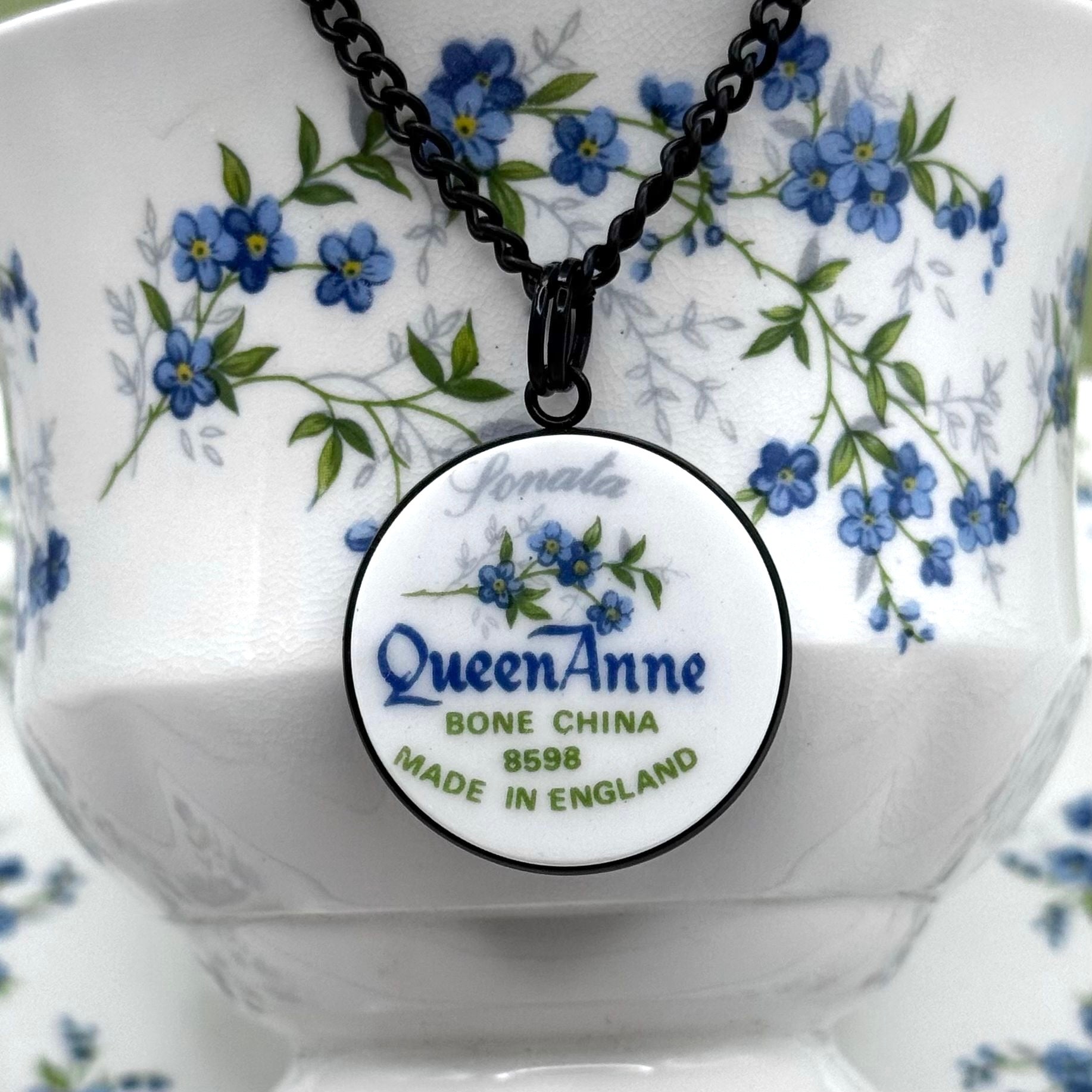 1950s Queen Anne Sonata Backstamp Pendant Necklace Black