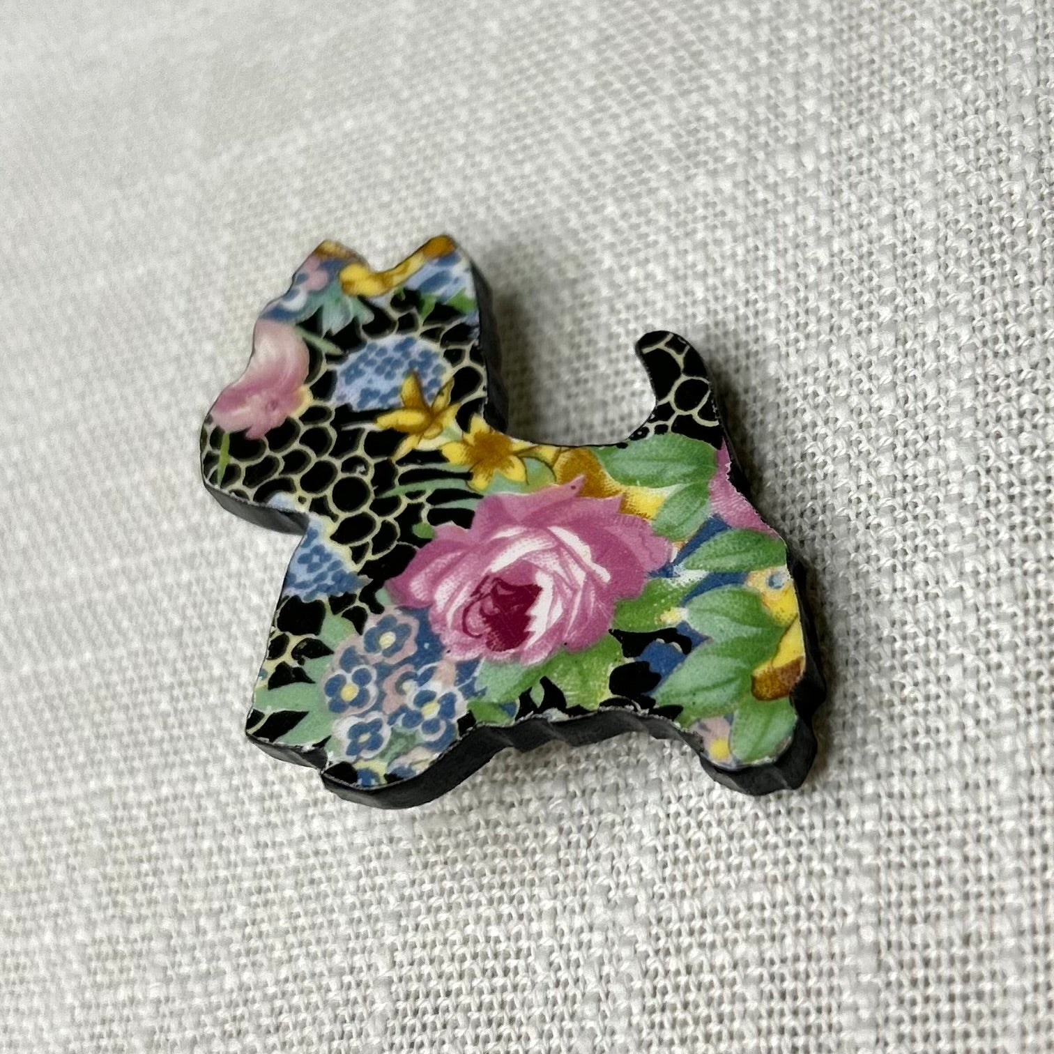 1930’s Royal Winton ‘Hazel’ Brooch M