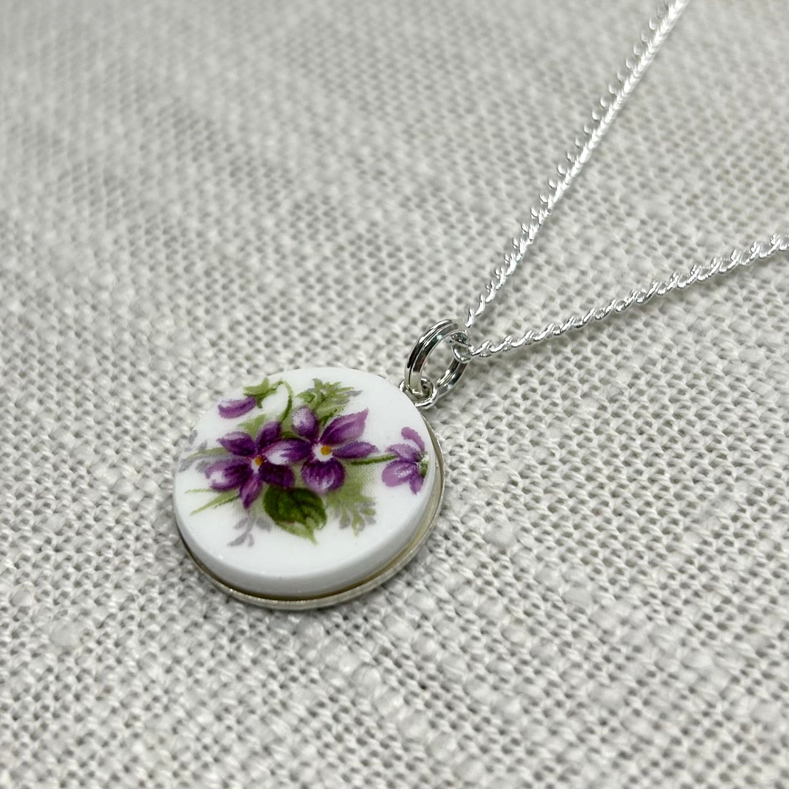 1966 Royal Albert ‘Sweet Violets’ Sterling Silver Pendant Necklace