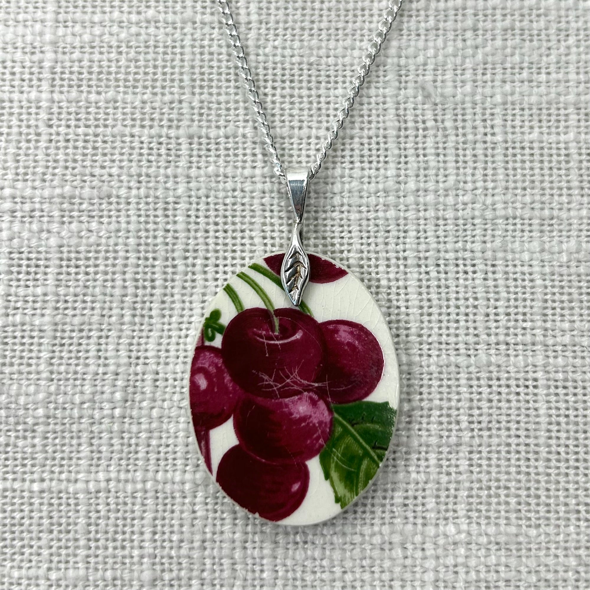 1950’s Alfred Meakin ‘Cherry Ripe’ Oval Pendant Necklace Sterling Silver