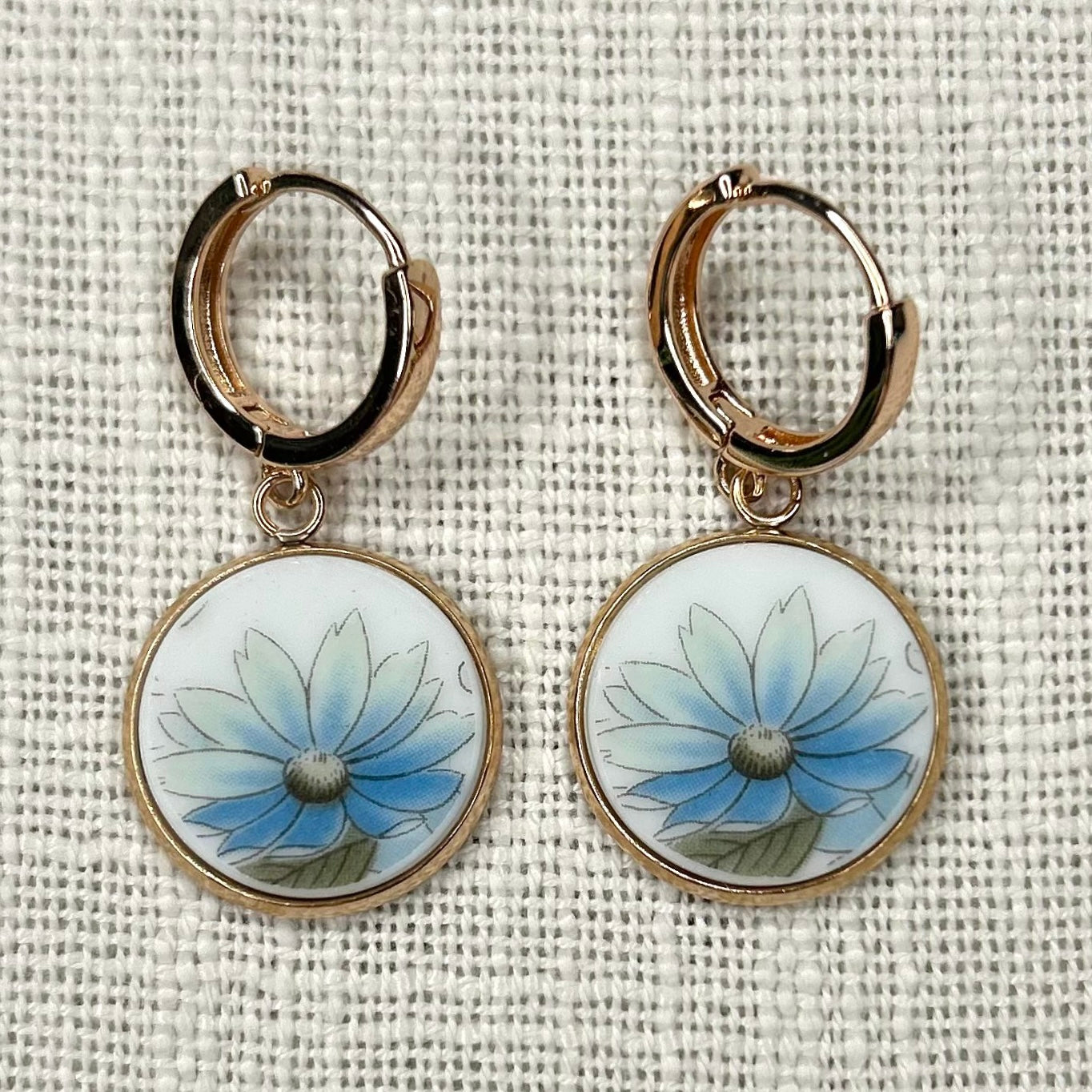 Noritake Huggies Dangly Earrings RM