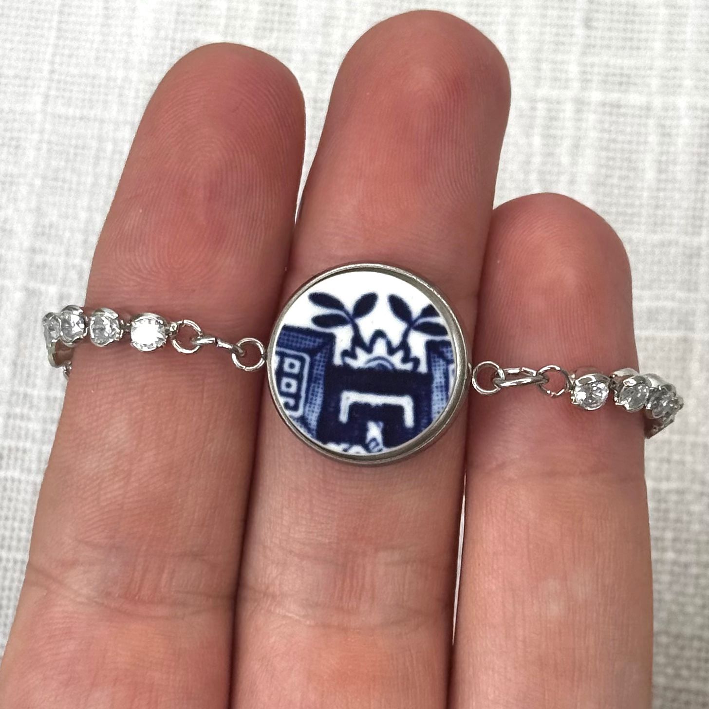 1960’s Churchill ‘Blue Willow’ Adjustable Bracelet P