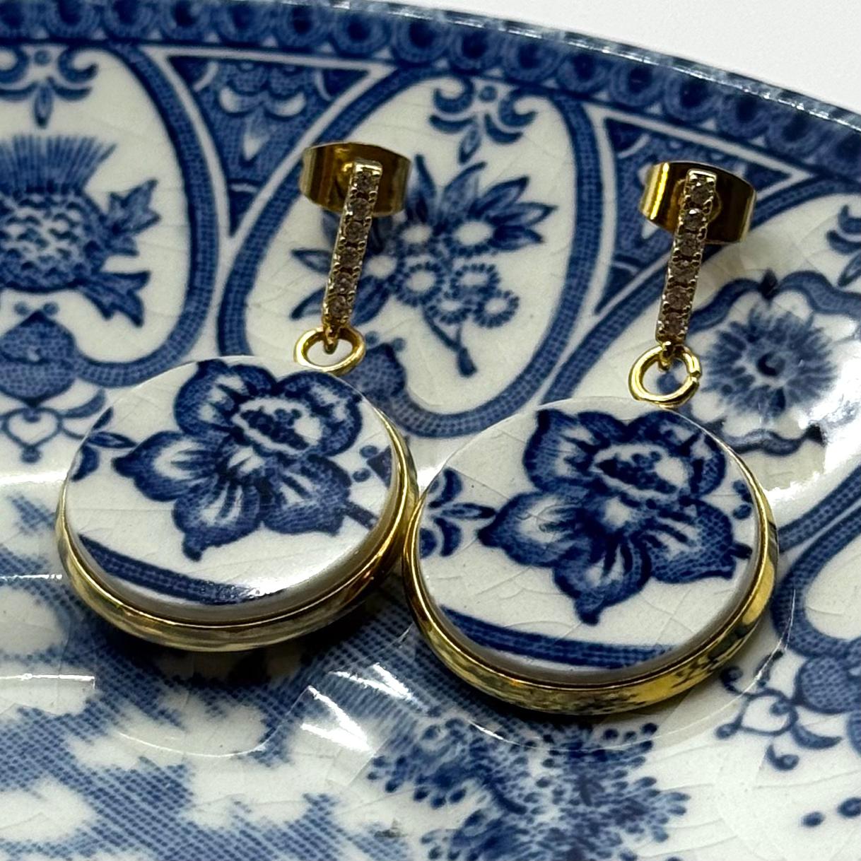 Queens Jubilee Broadhurst China 1977 Broken Plate Earrings CZ Yellow Gold