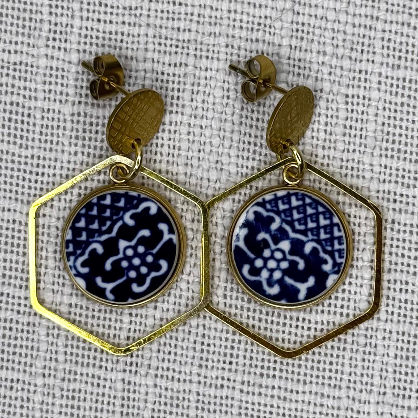 1960’s Churchill ‘Blue Willow’ Stud Dangly Earrings Y