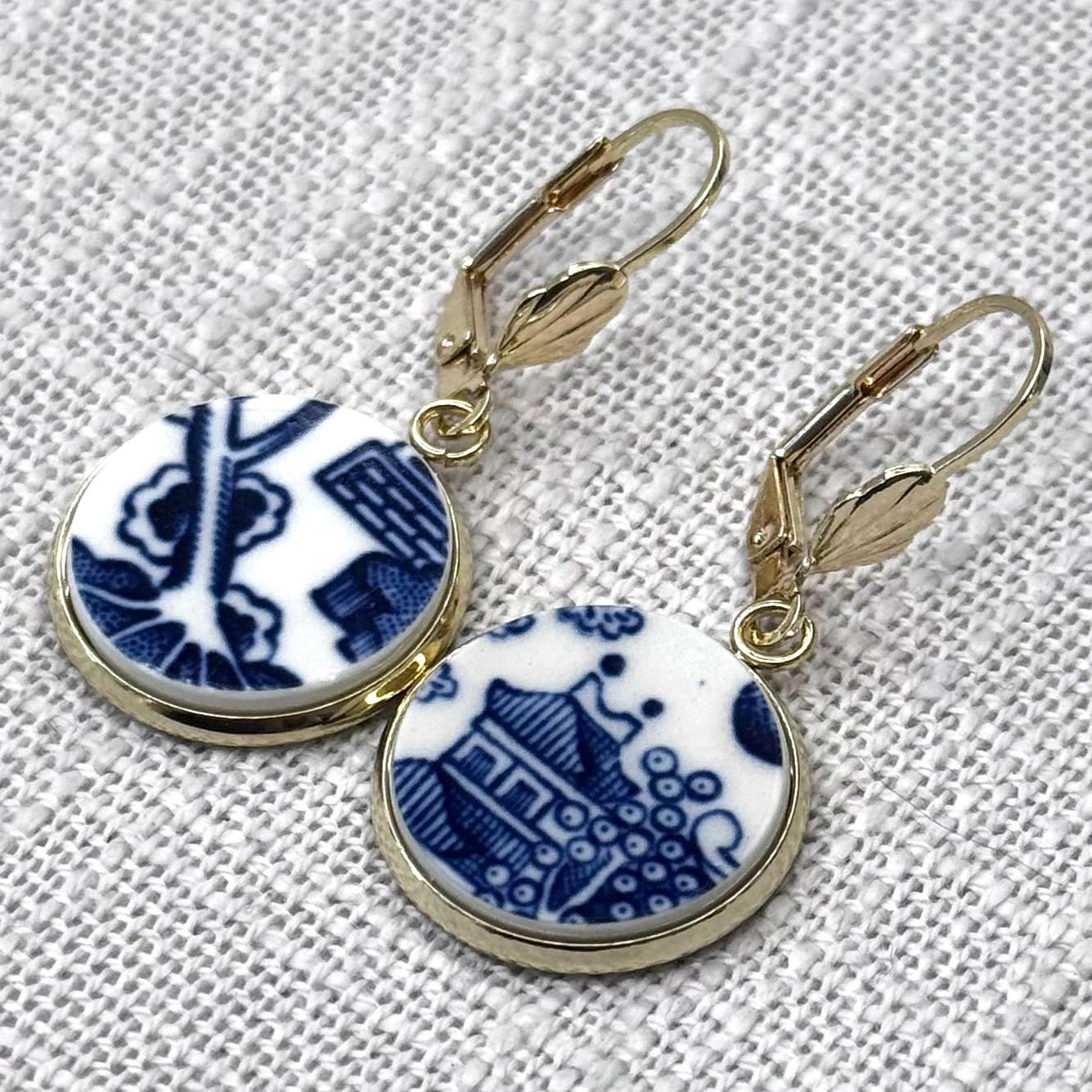 1960’s Churchill ‘Blue Willow’ Leverback Dangly Earrings Y
