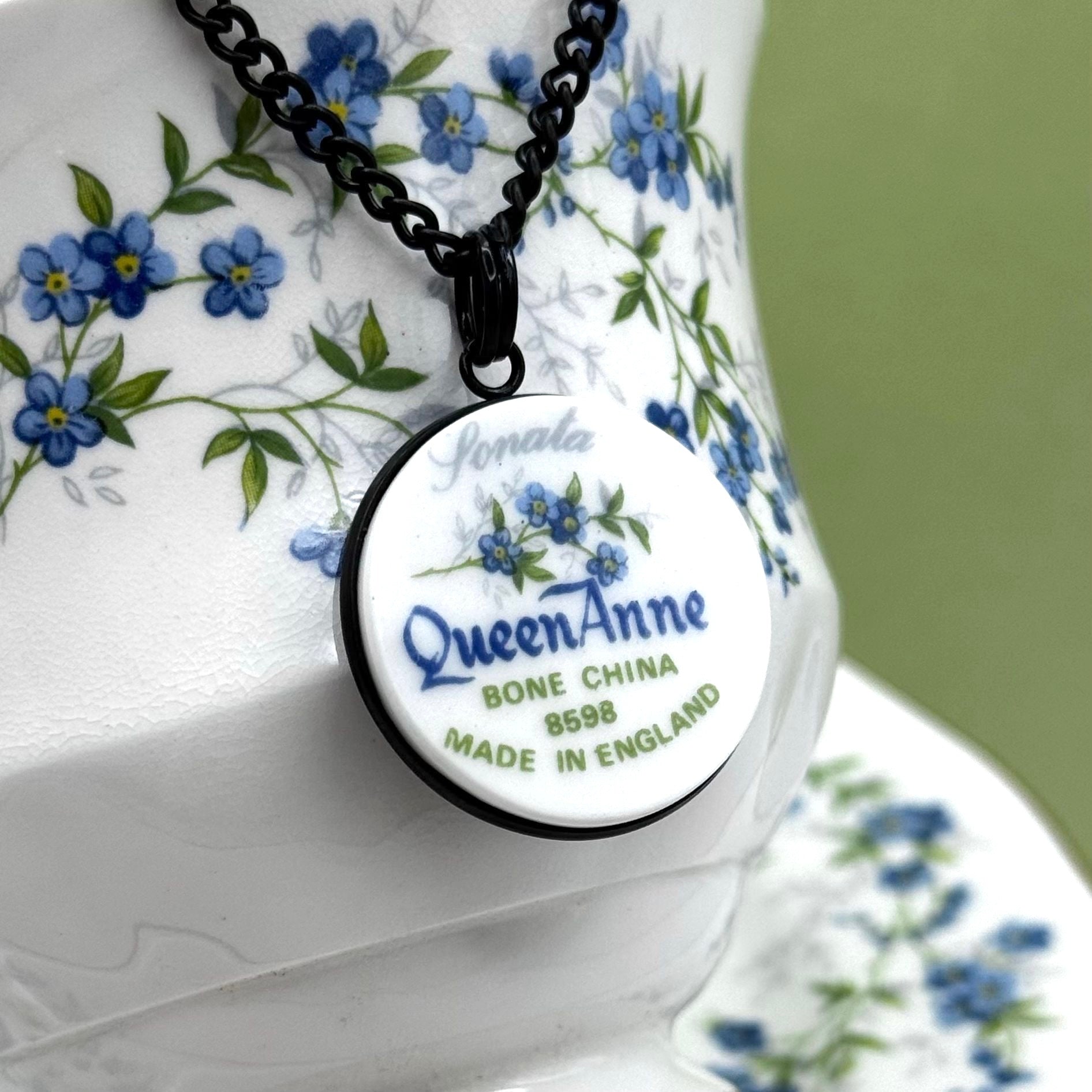 1950s Queen Anne Sonata Backstamp Pendant Necklace Black