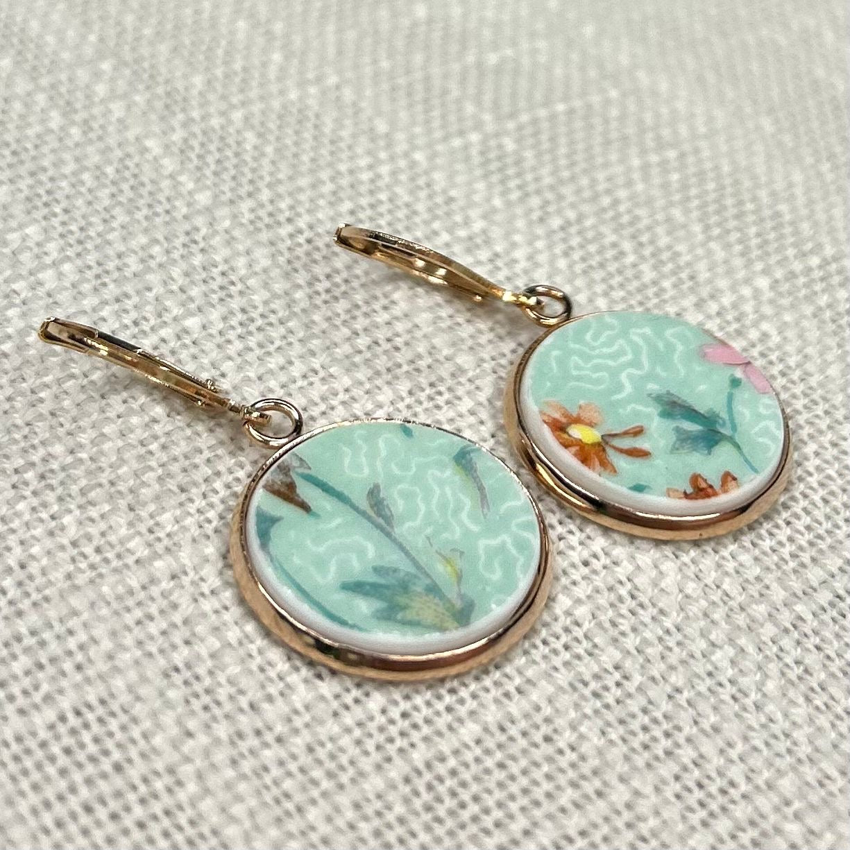 1935-45 Shelley ‘Melody’ Leverback Dangly Earrings RM