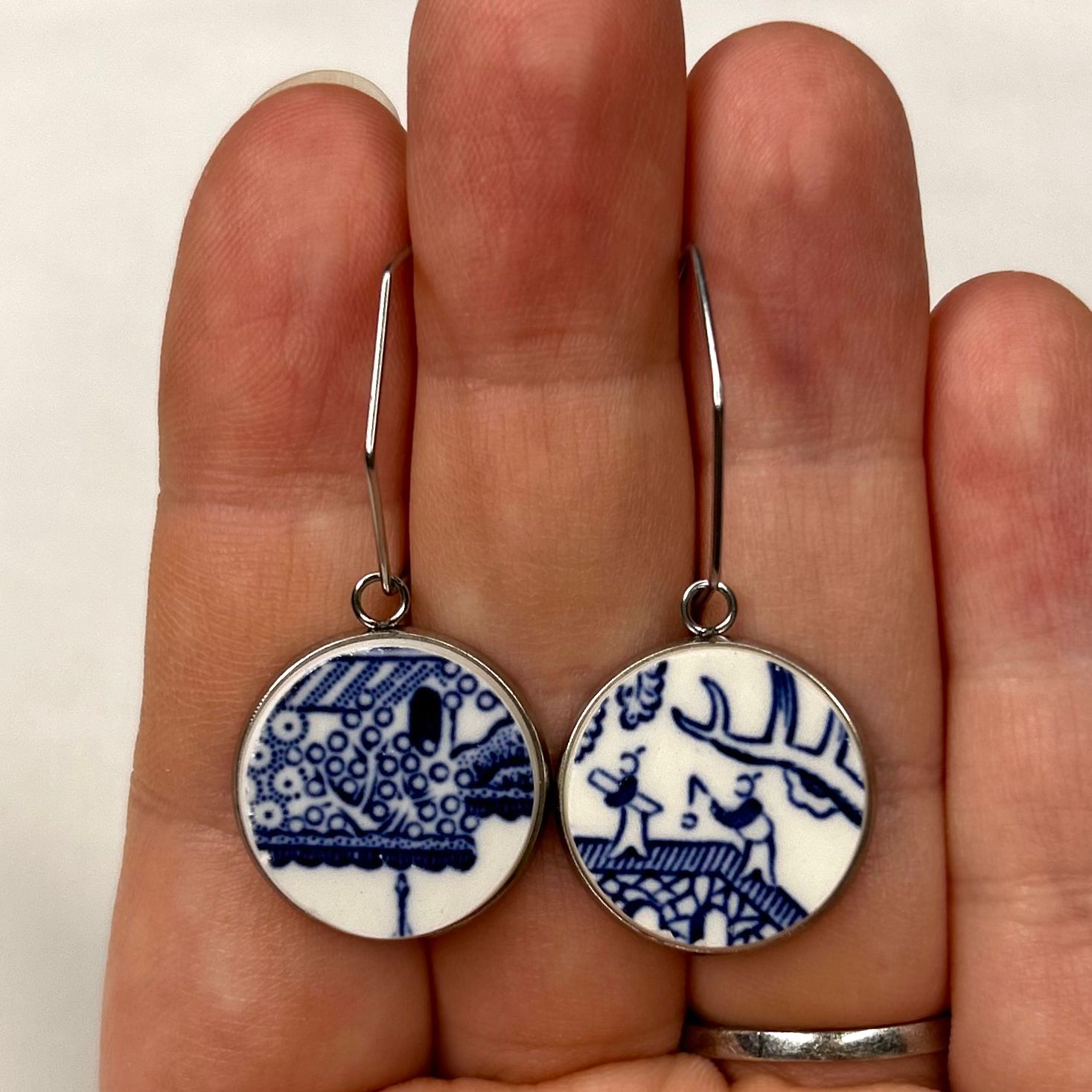 1960’s Churchill ‘Blue Willow’ Hoops Dangly Earrings SM