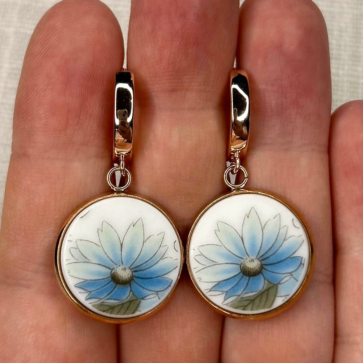 Noritake Huggies Dangly Earrings RM