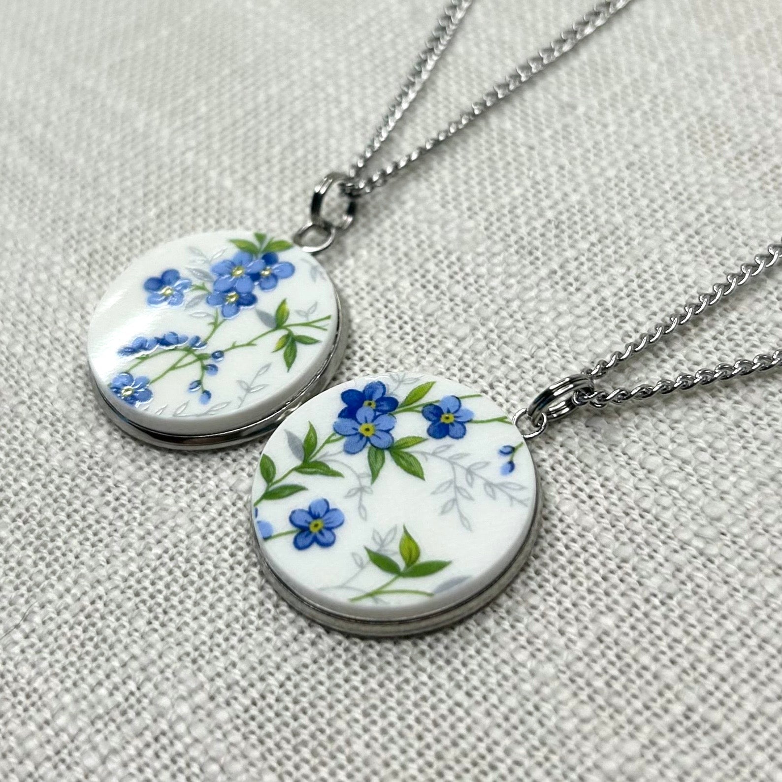 1950’s Queen Anne ‘Sonata’ Pendant Necklace S