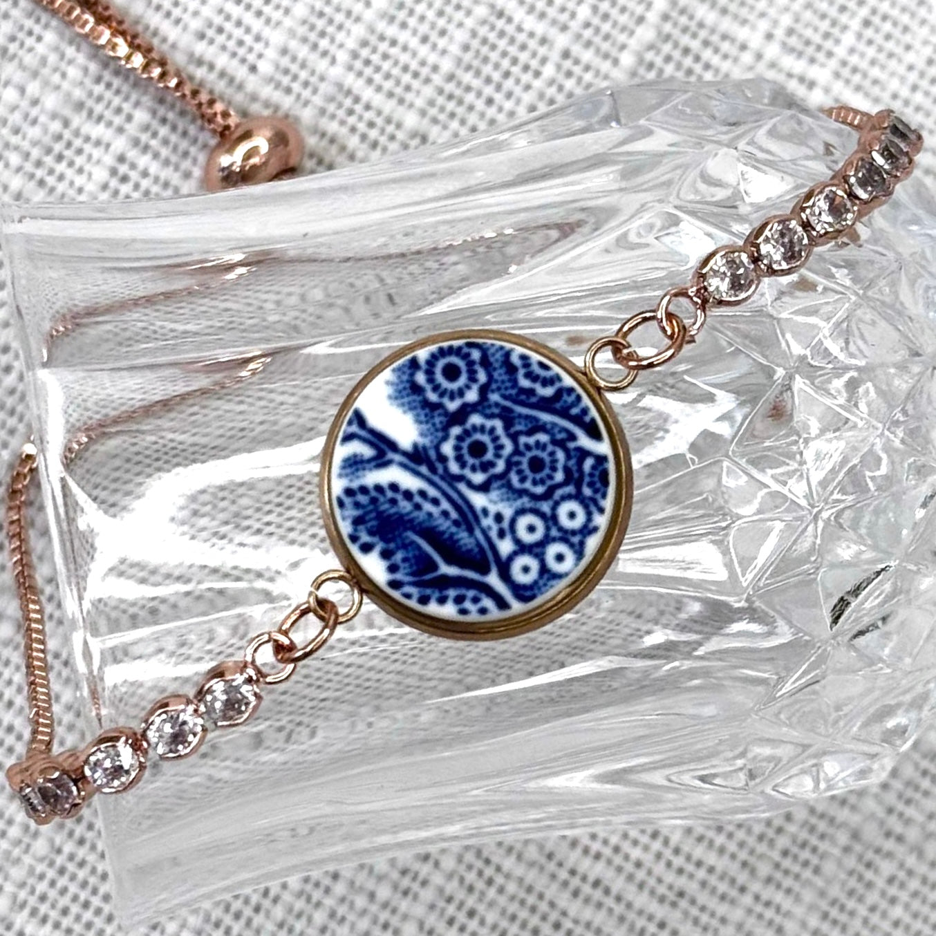 1960’s Churchill ‘Blue Willow’ Adjustable Bracelet R