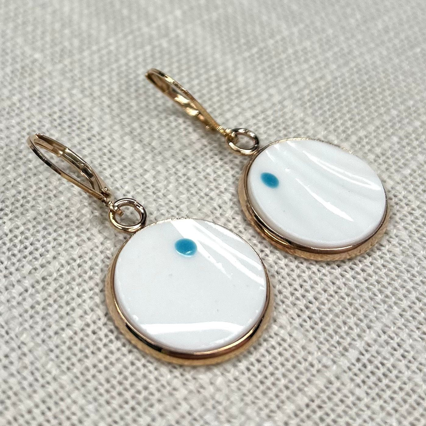 1938-66 Shelley ‘Polka Dot’ Leverback Dangly Earrings RM