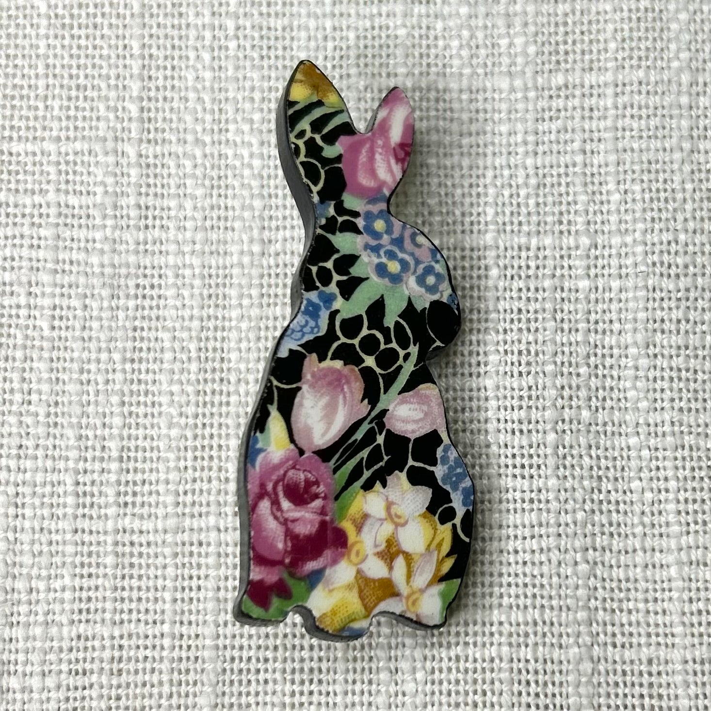 1930’s Royal Winton ‘Hazel’ Bunny Brooch M