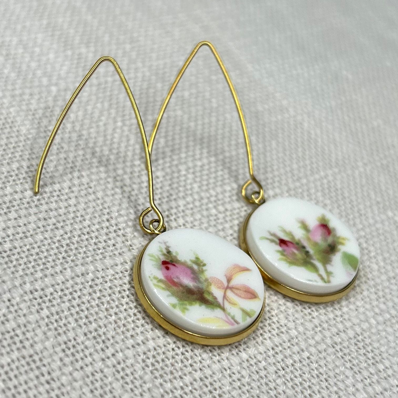 1947 Royal Albert ‘Moss Rose’ Dangly Earrings YM