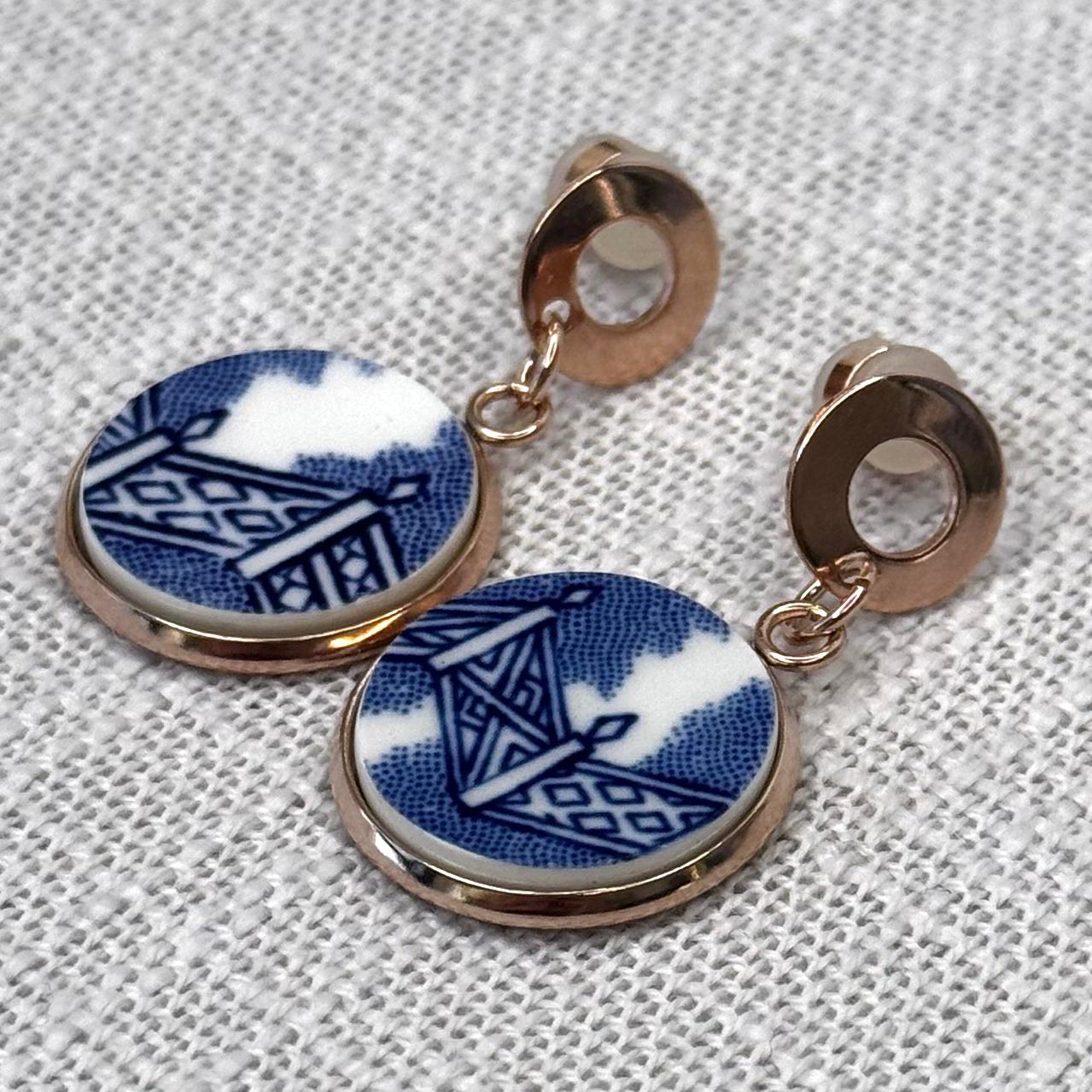 1960’s Churchill ‘Blue Willow’ Stud Dangly Earrings R