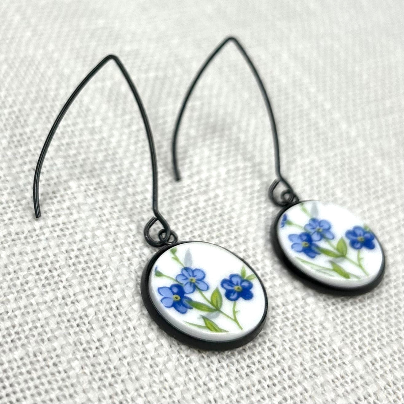 1950’s Queen Anne ‘Sonata’ Hooks Dangly Earrings BM