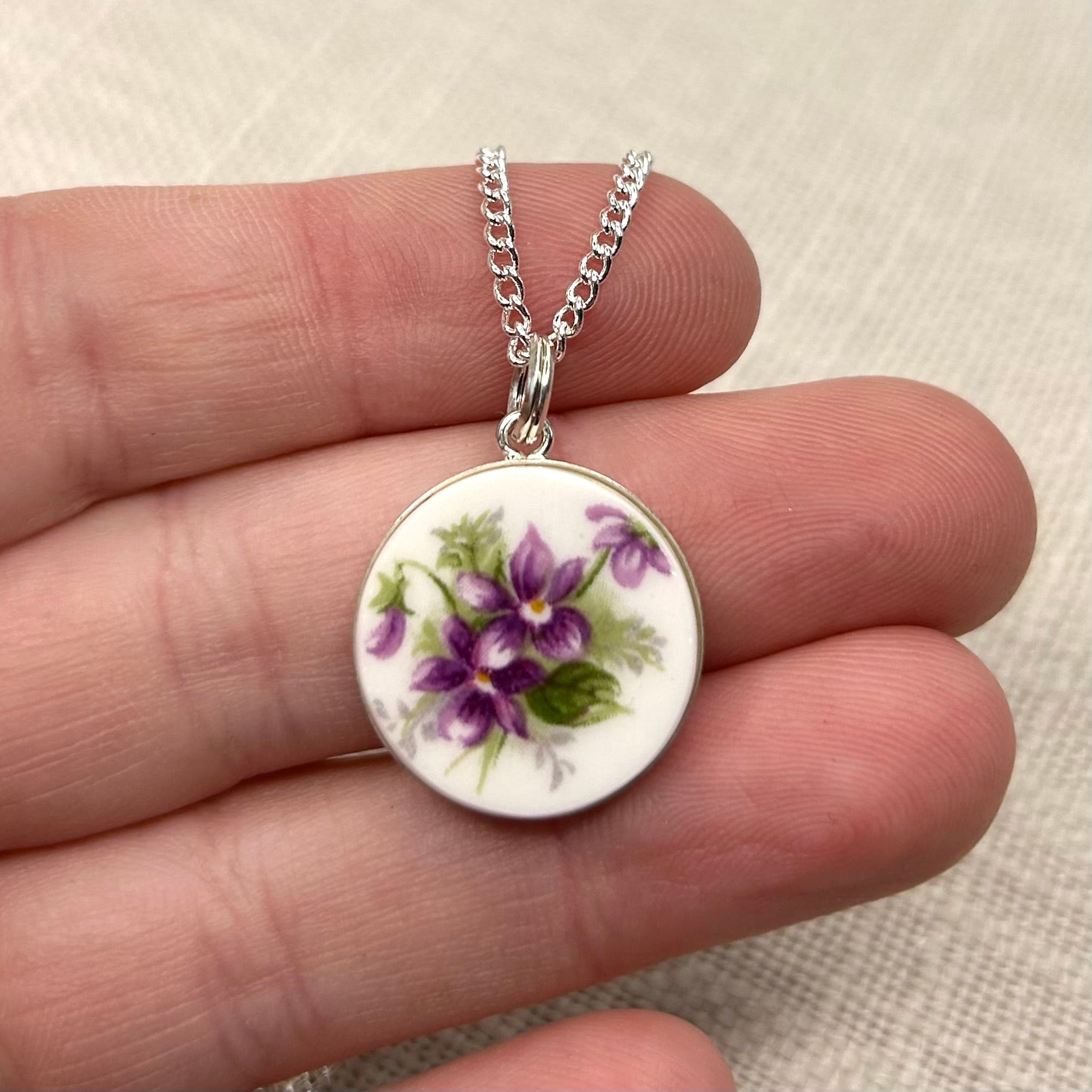 1966 Royal Albert ‘Sweet Violets’ Sterling Silver Pendant Necklace