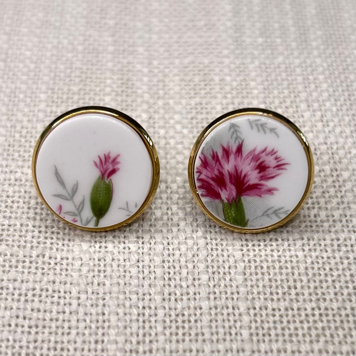 1950’s Queen Anne Studs YM