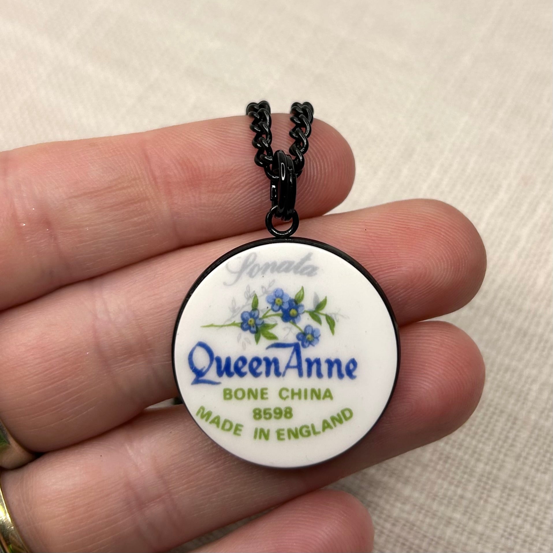 1950s Queen Anne Sonata Backstamp Pendant Necklace Black