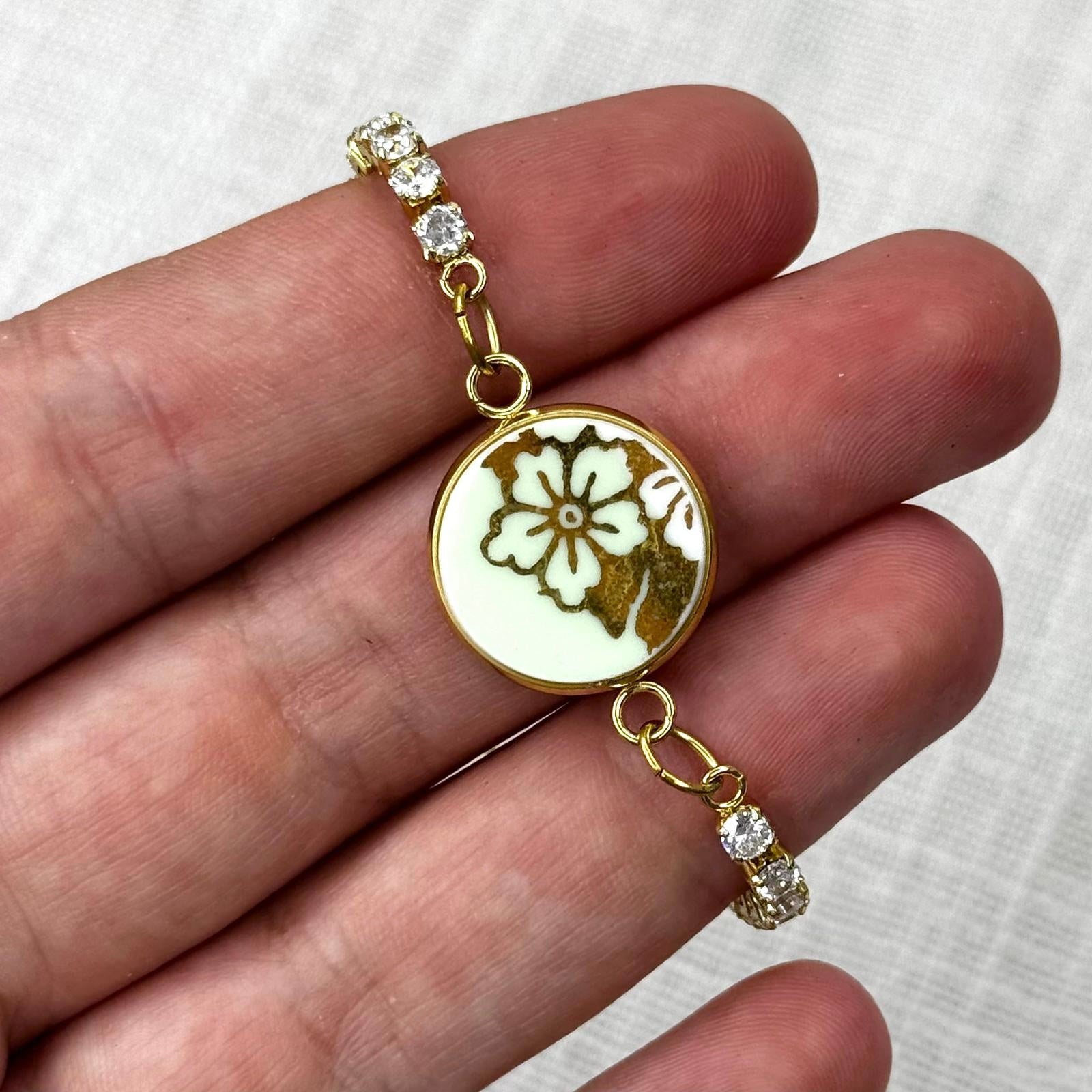 1950’s Queen Anne Adjustable Bracelet Y