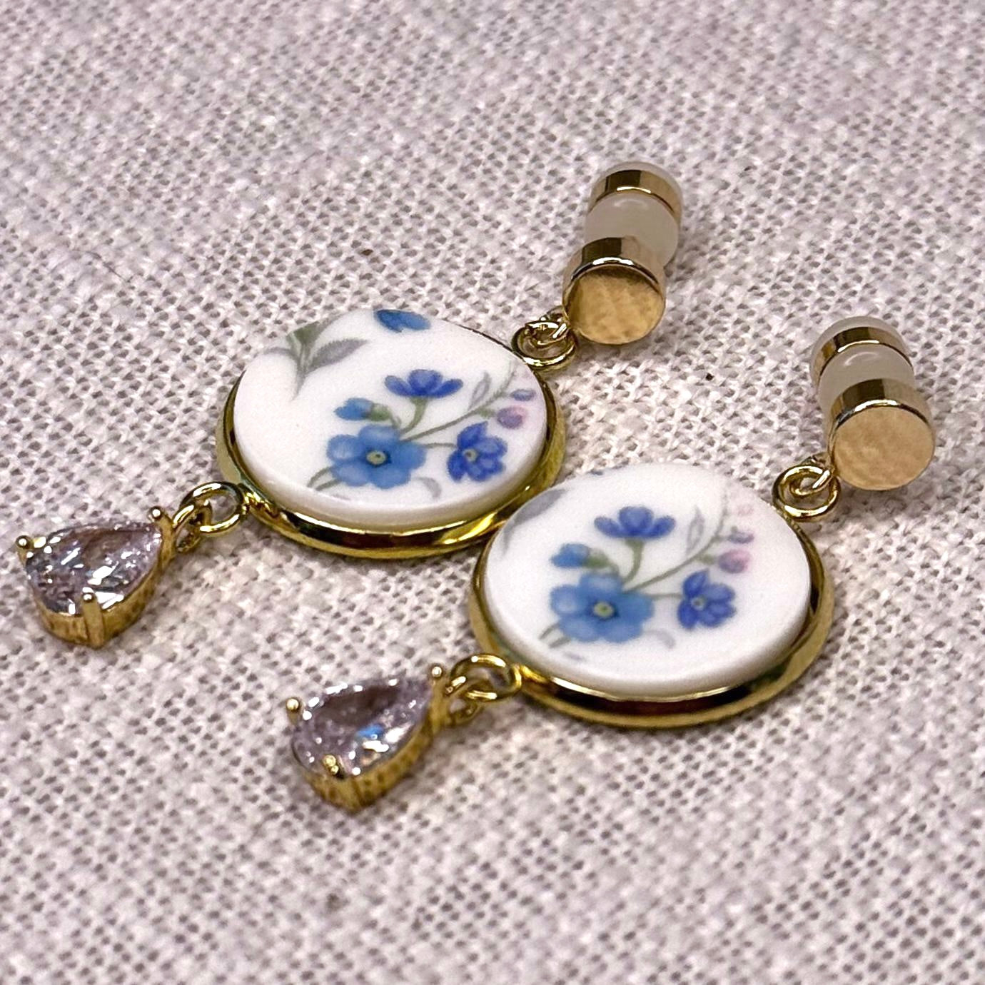 1965 Royal Albert ‘Memory Lane’ Stud Dangly Earrings Tear Drop Charm M