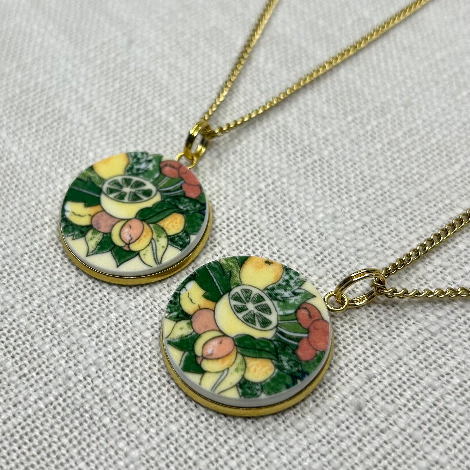 Royal Doulton Pendant Necklace Y