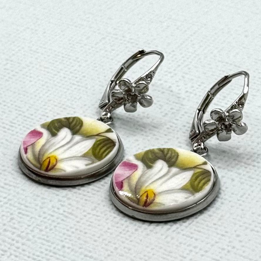 Reclaimed China Queen Anne 1950s Leverback Earrings Silver