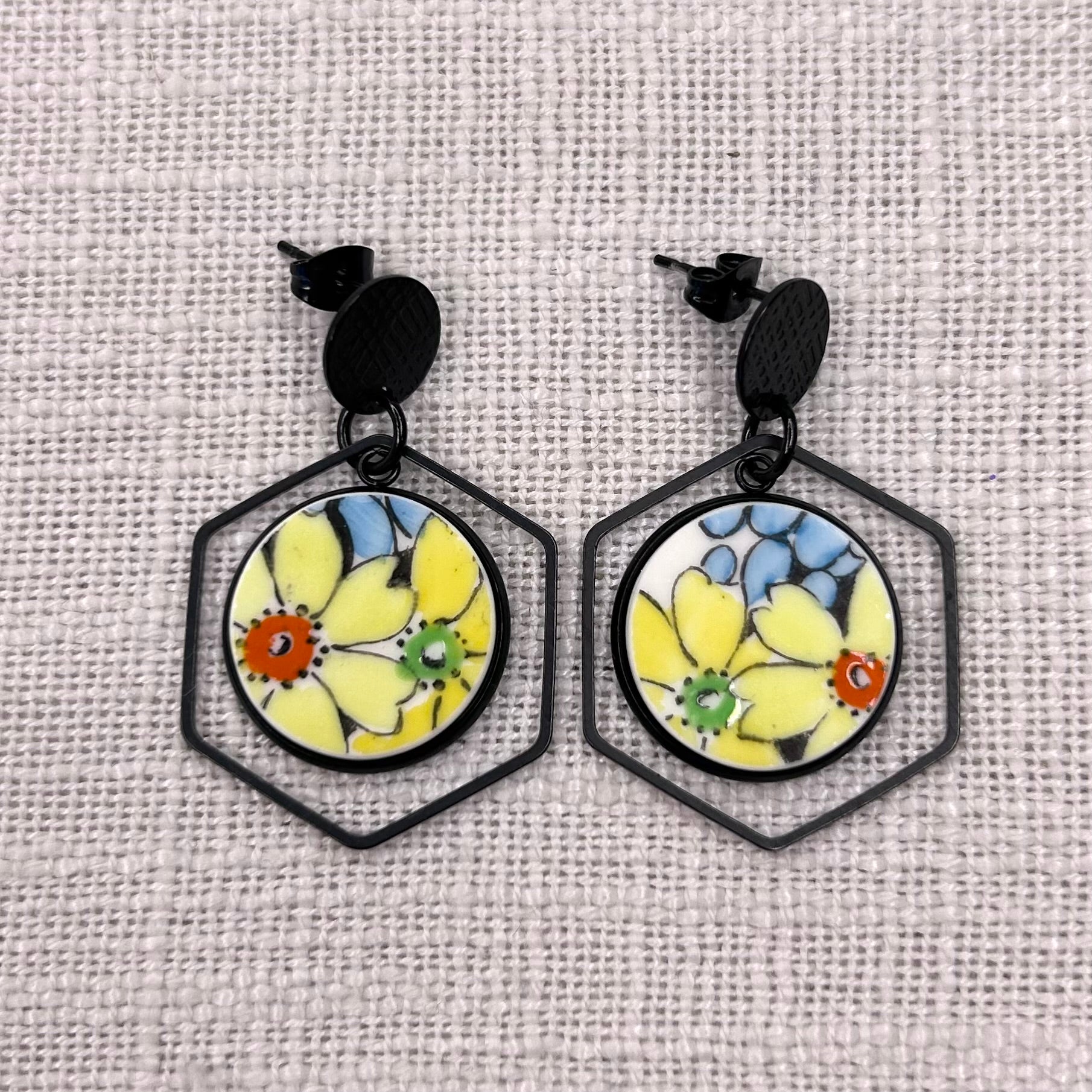 1936-47 Tuscan China Stud Dangly Earrings B