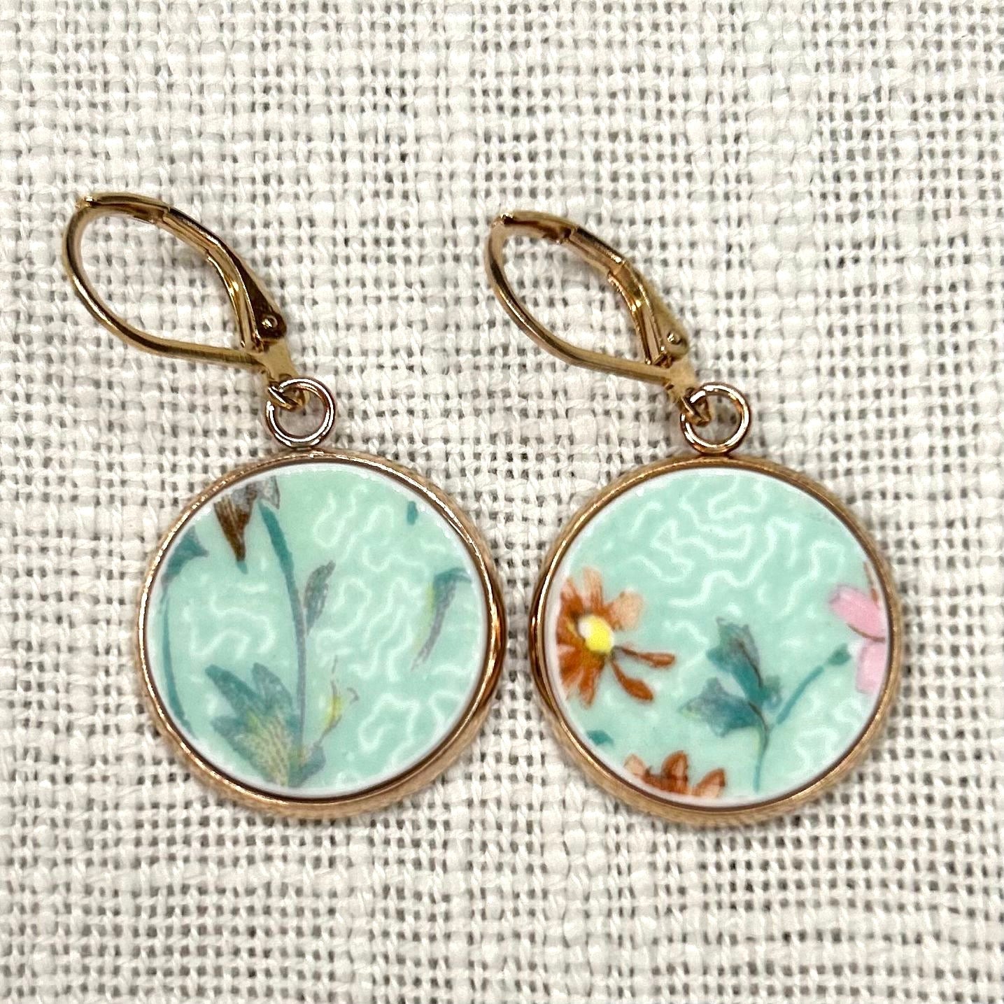 1935-45 Shelley ‘Melody’ Leverback Dangly Earrings RM