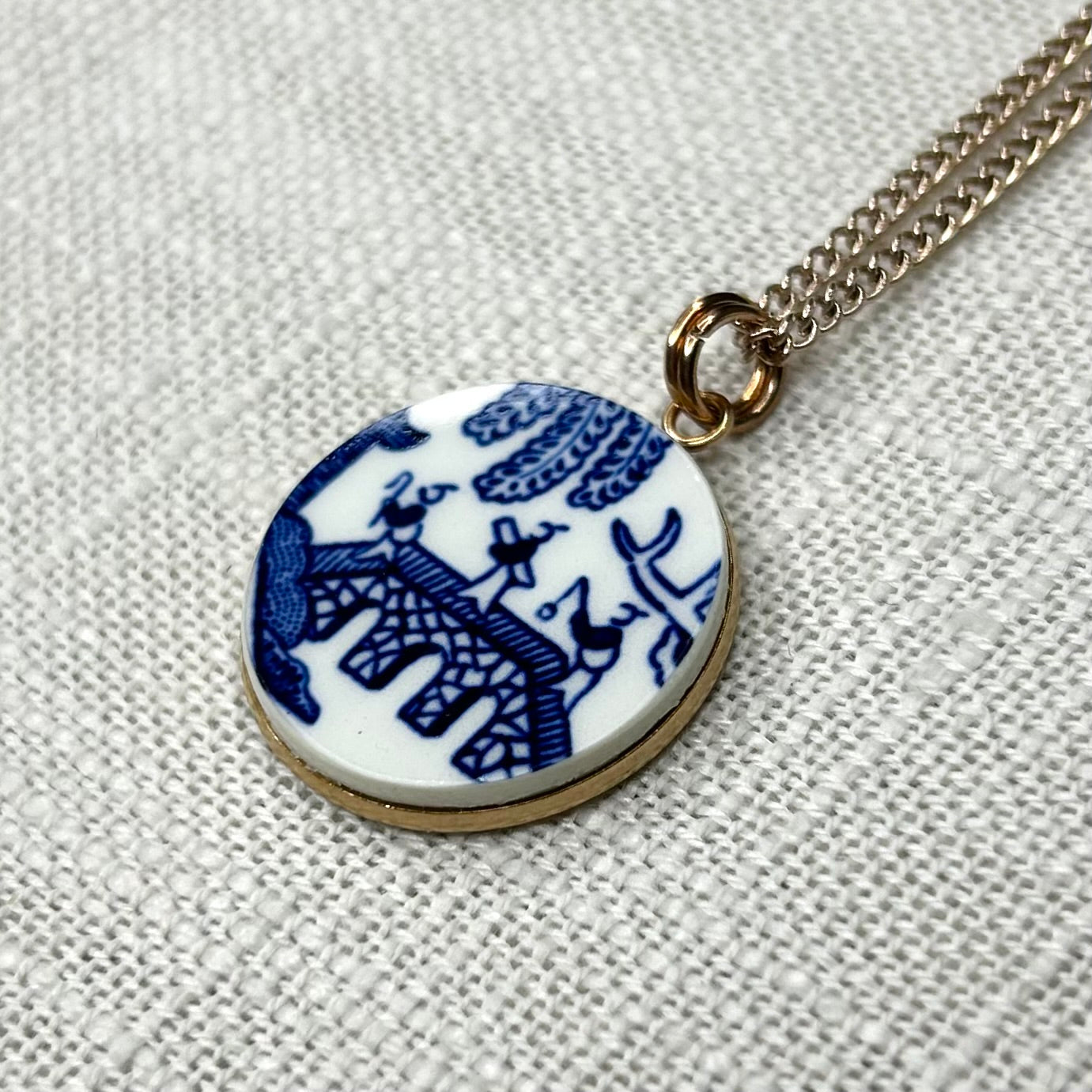 1970’s Churchill ‘Blue Willow’ Pendant Necklace R