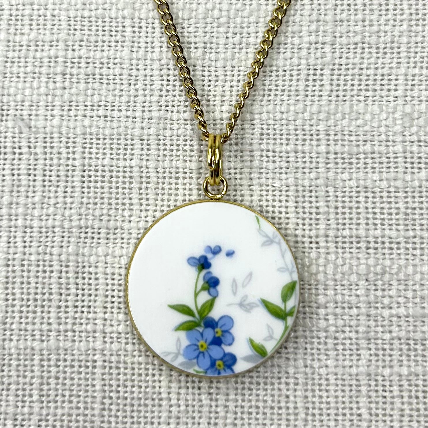 1950’s Queen Anne ‘Sonata’ Pendant Necklace Y