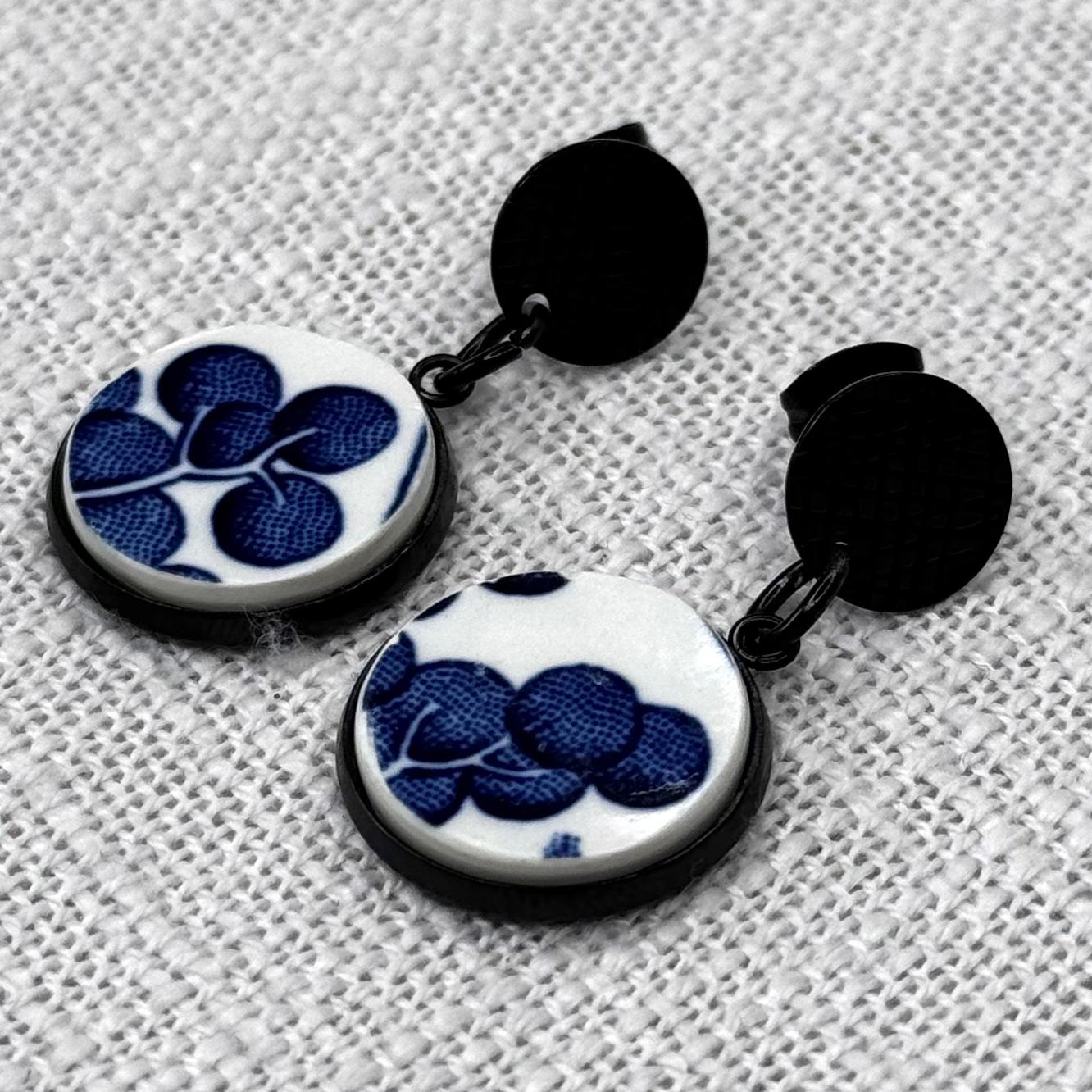 1960’s Churchill ‘Blue Willow’ Stud Dangly Earrings B