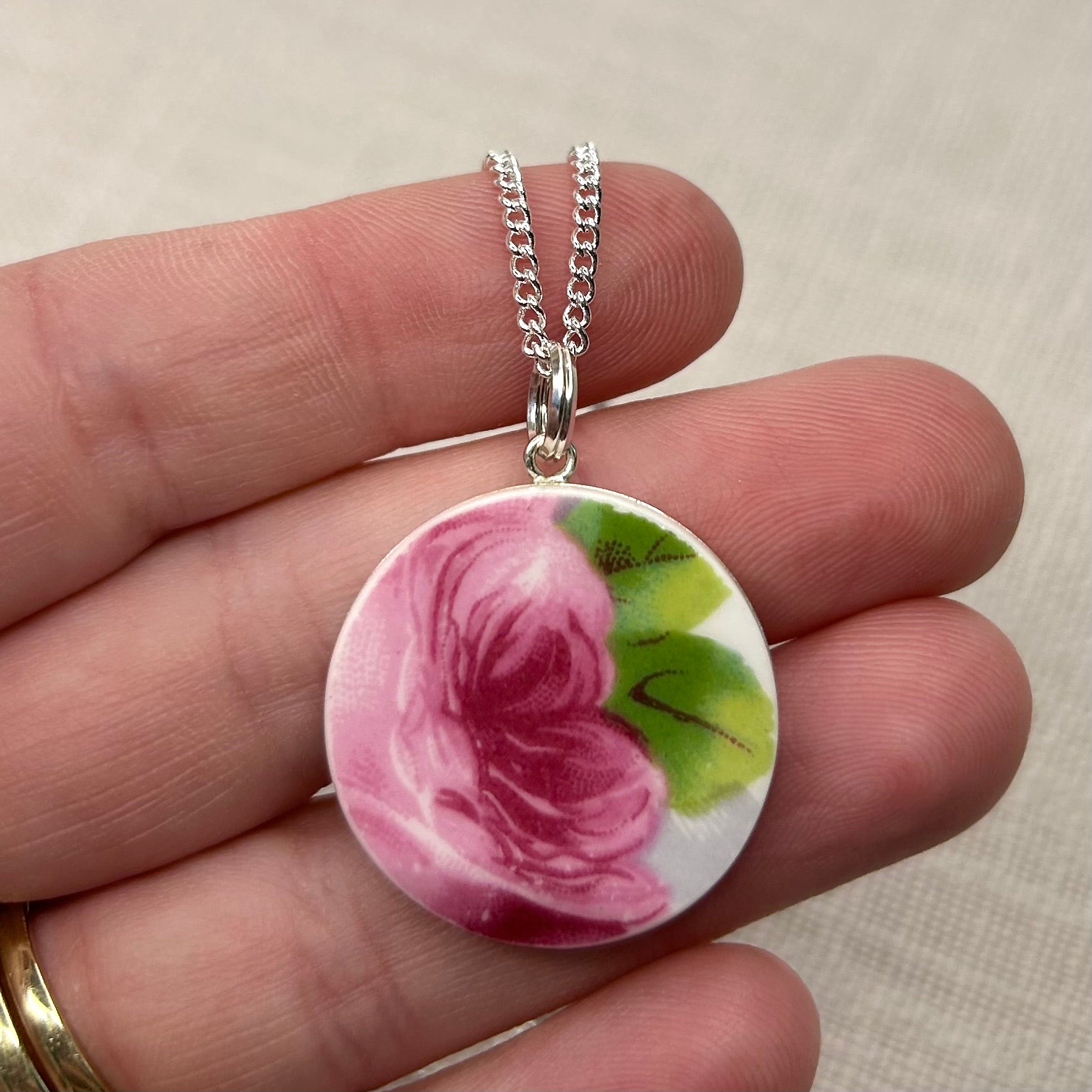 1939 Royal Albert ‘Old English Rose’ Sterling Silver Pendant Necklace