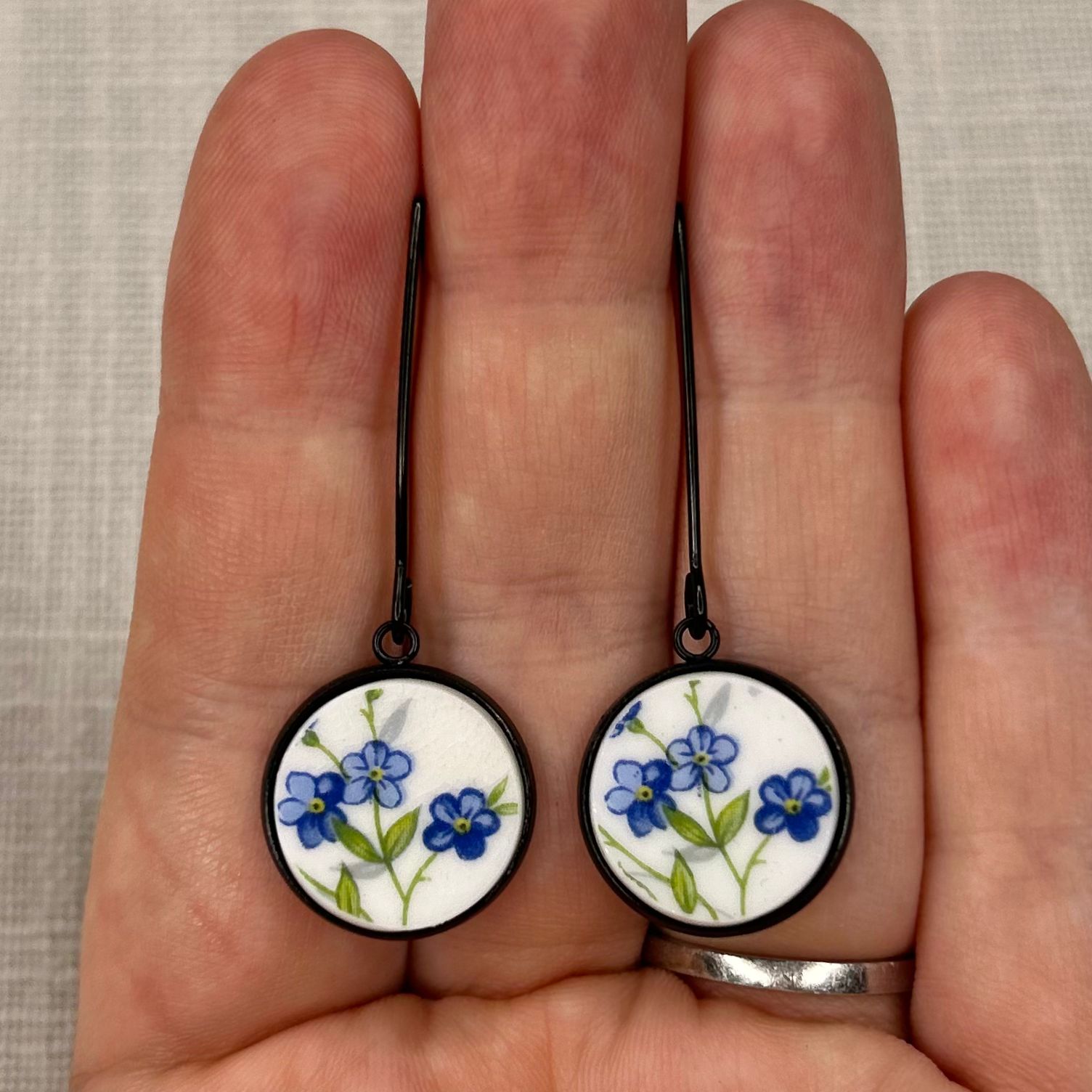 1950’s Queen Anne ‘Sonata’ Hooks Dangly Earrings BM