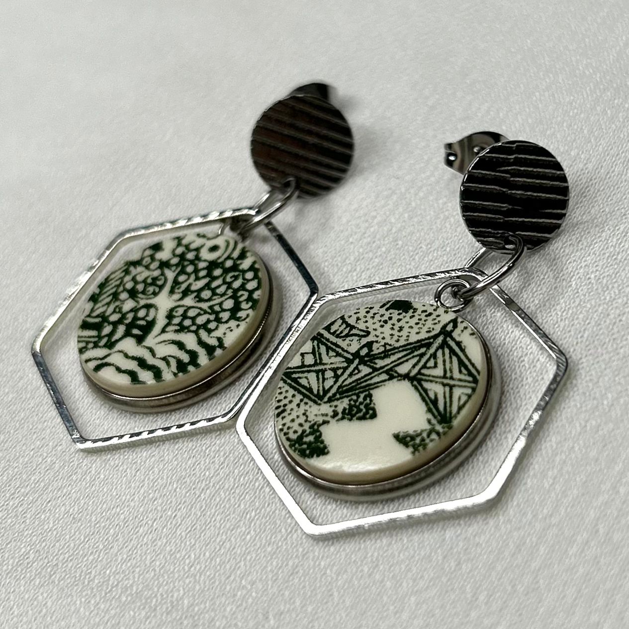 Green Willow Ware by Royal China Stud Dangly Earrings SM