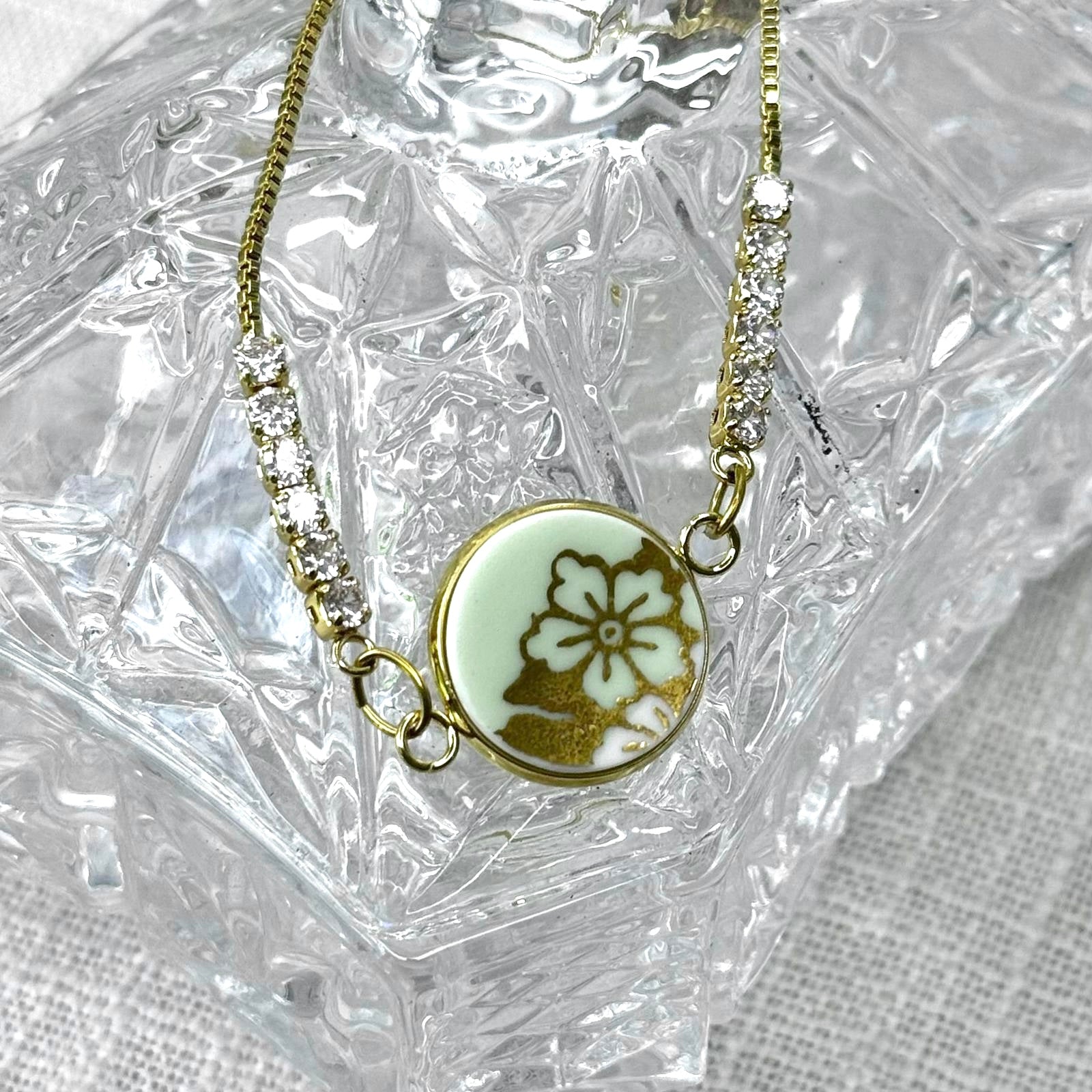 1950’s Queen Anne Adjustable Bracelet Y