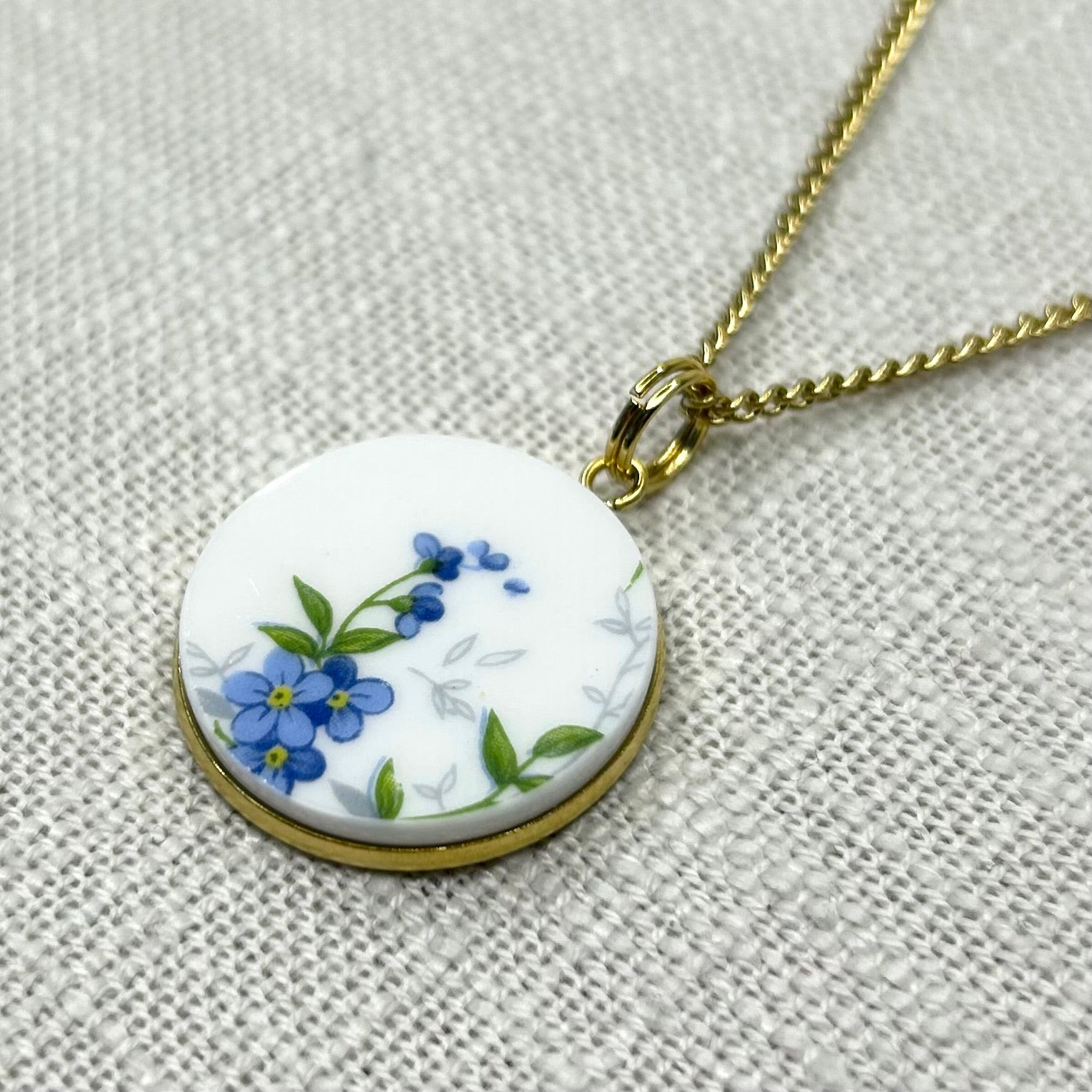 1950’s Queen Anne ‘Sonata’ Pendant Necklace Y