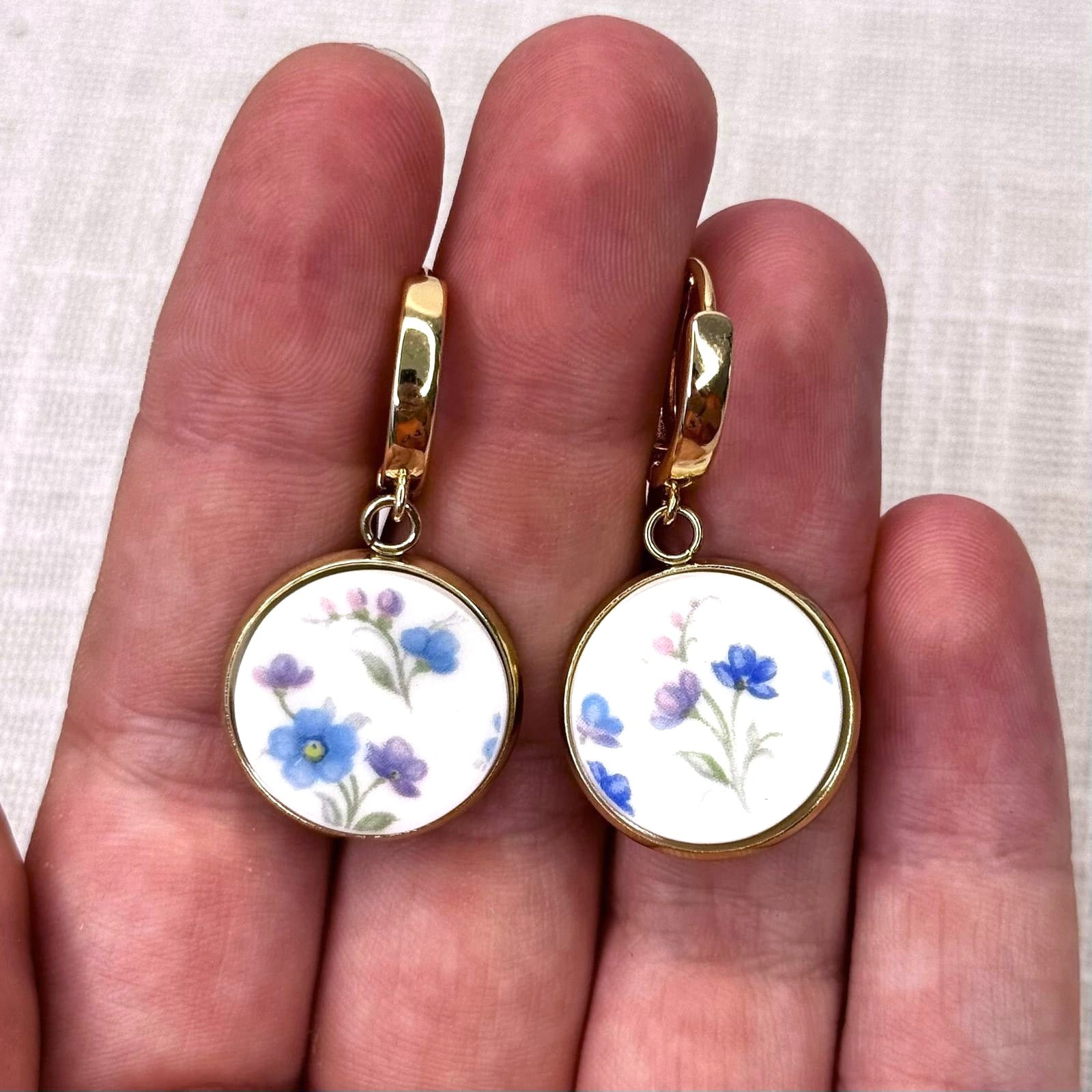 1965 Royal Albert ‘Memory Lane’ Huggies Dangly Earrings YM