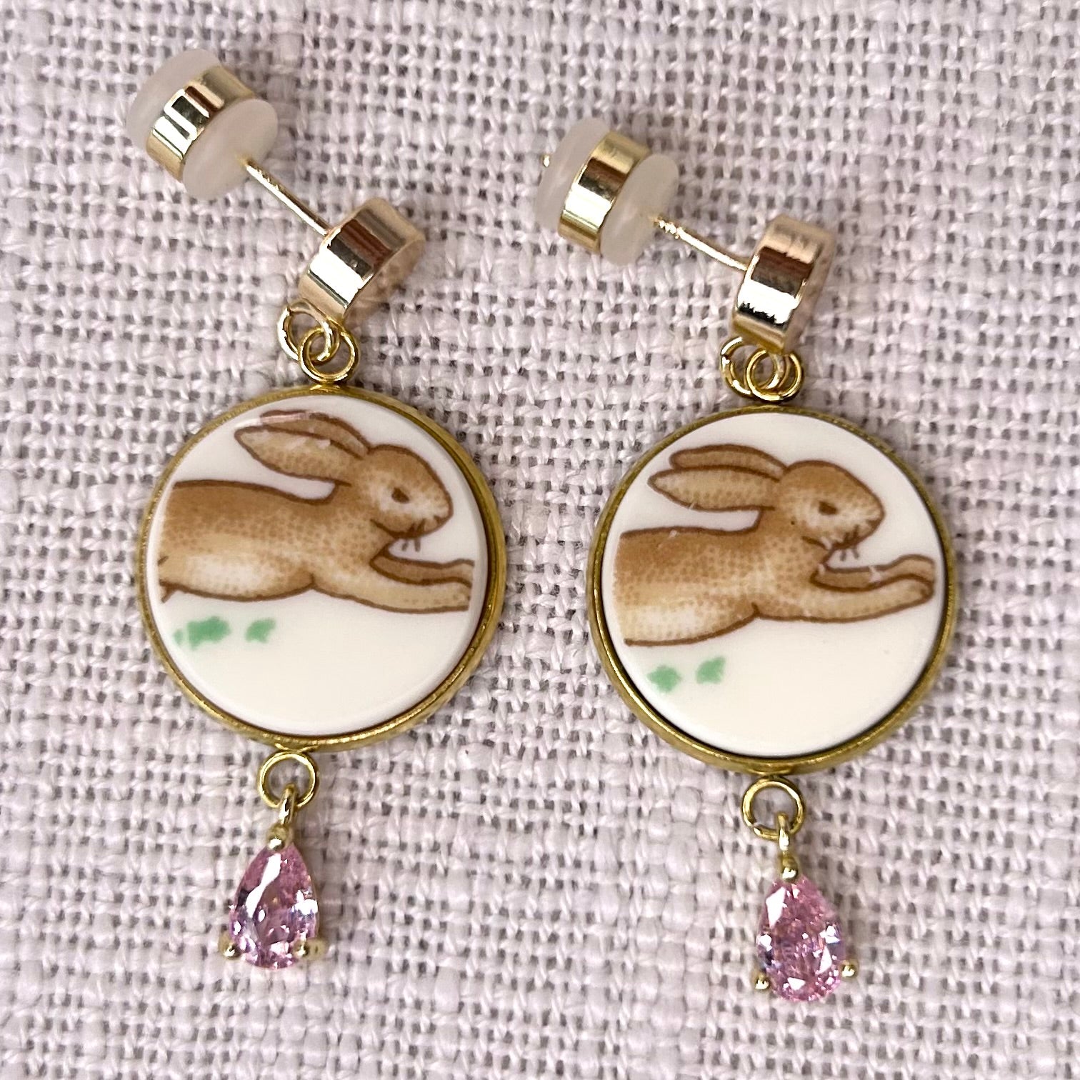 1970’s Royal Doulton ‘Bunnykins’ Stud Danlgy Earrings YG Light Pink M