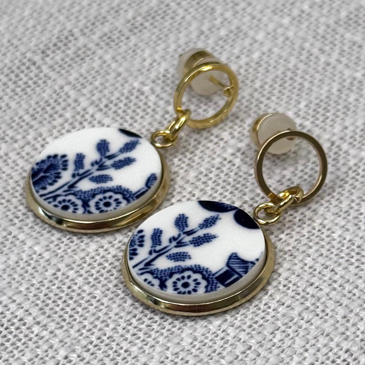 1960’s Churchill ‘Blue Willow’ Stud Dangly Earrings Y