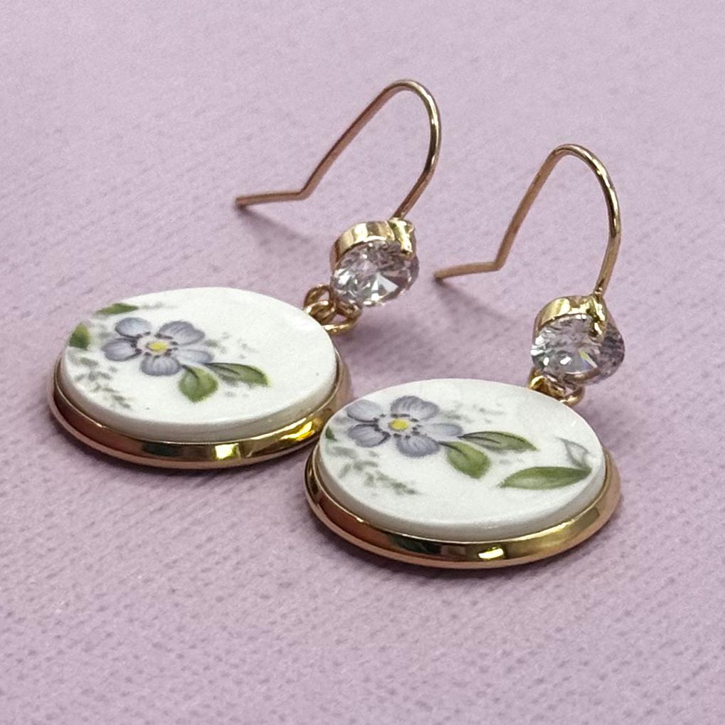1980s Elizabethan China Broken Plate Hook Earrings Yellow Gold
