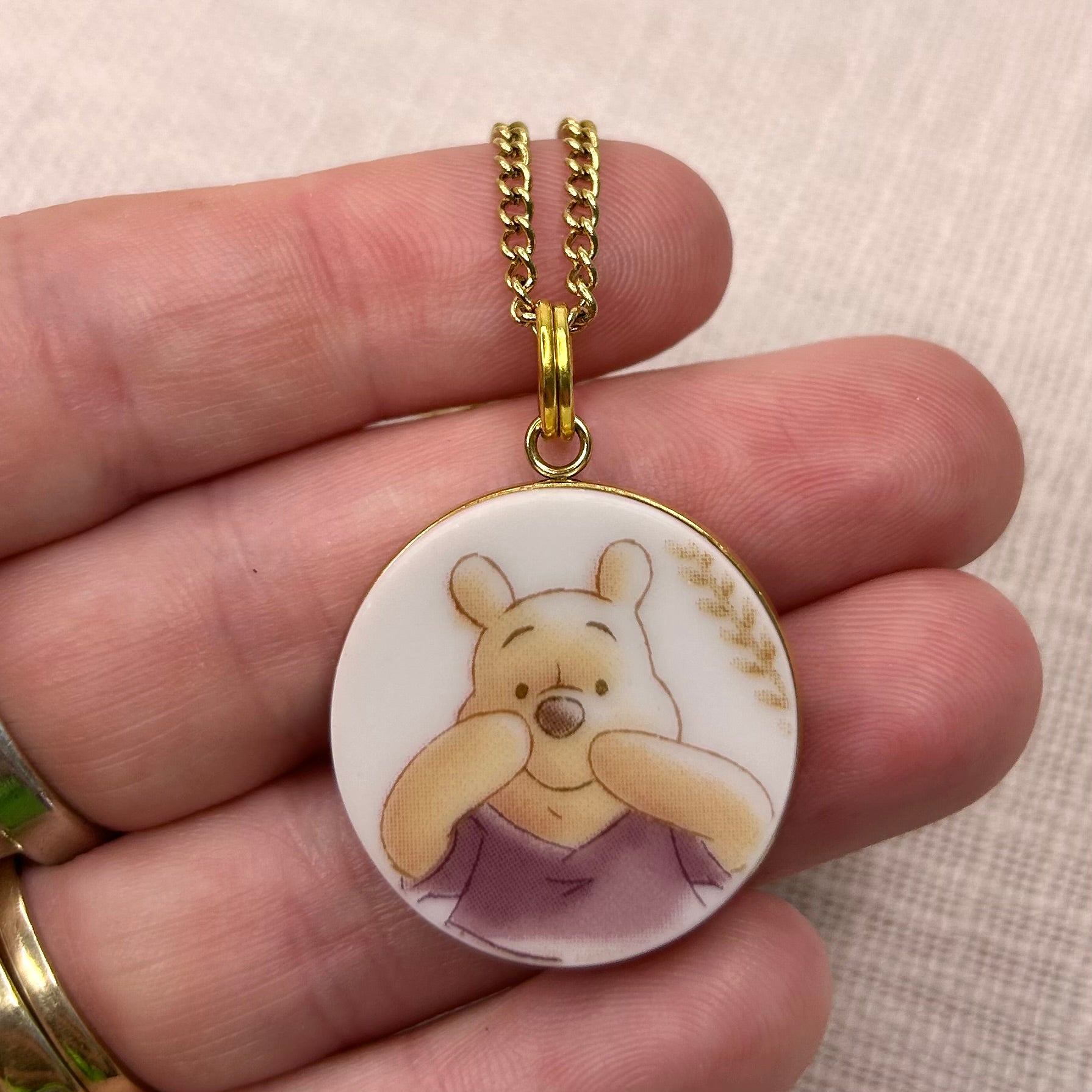 2000’s Winnie The Pooh Pendant Necklace Y