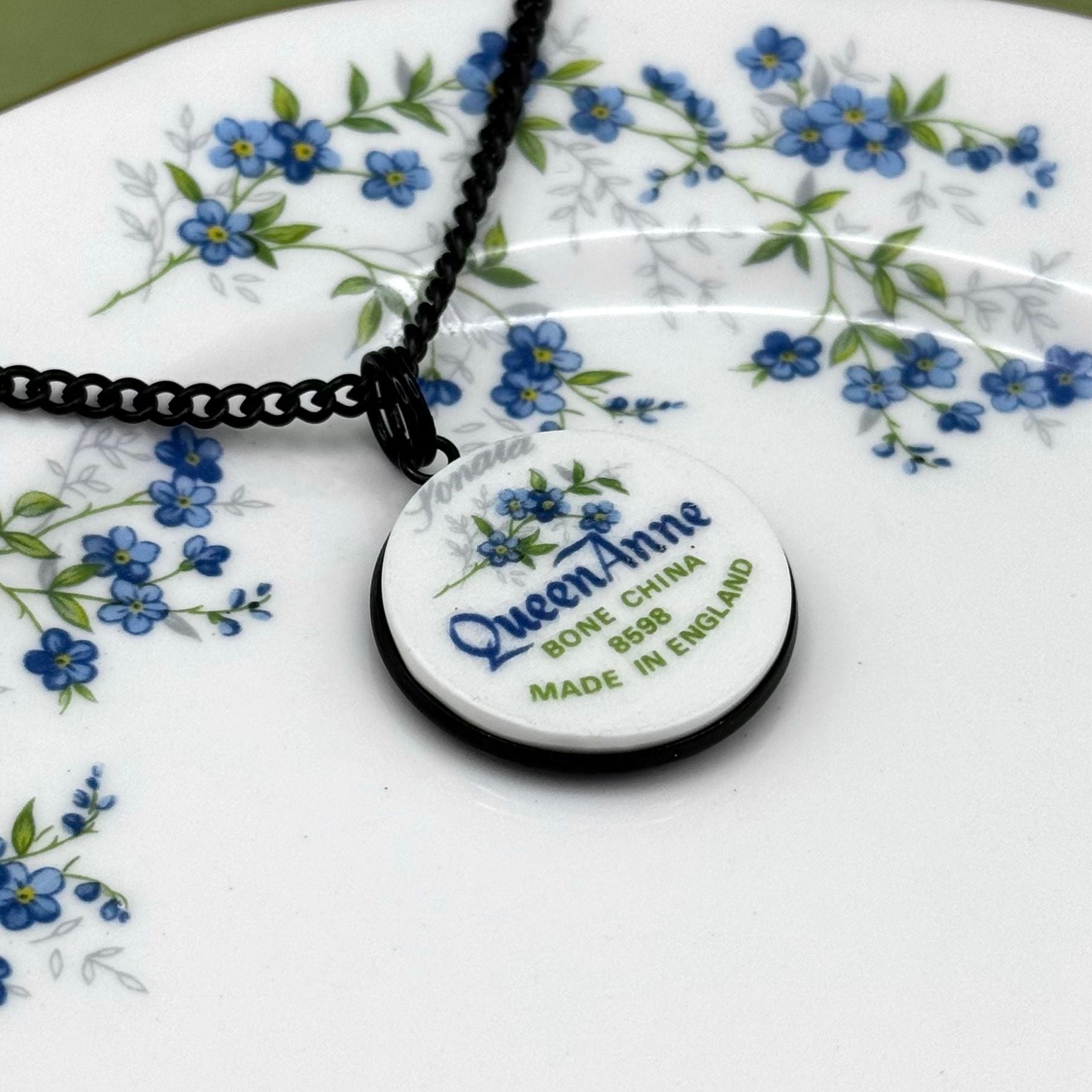 1950s Queen Anne Sonata Backstamp Pendant Necklace Black