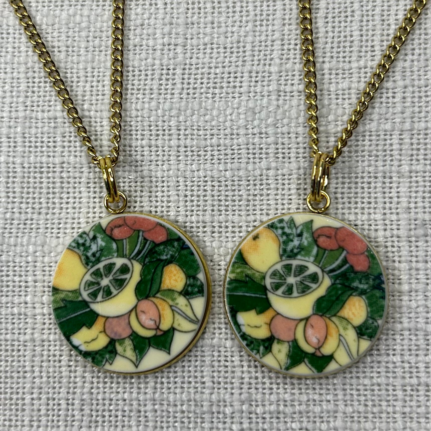 Royal Doulton Pendant Necklace Y