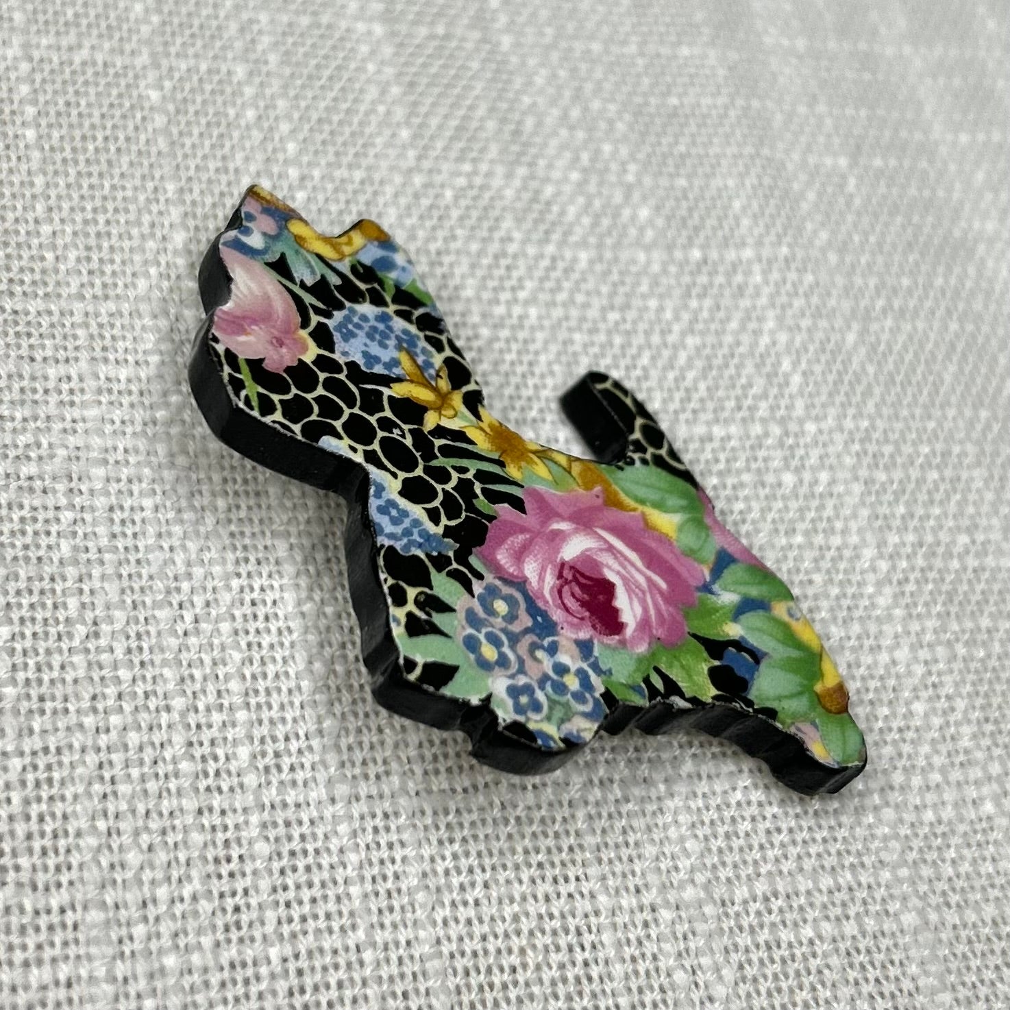 1930’s Royal Winton ‘Hazel’ Brooch M